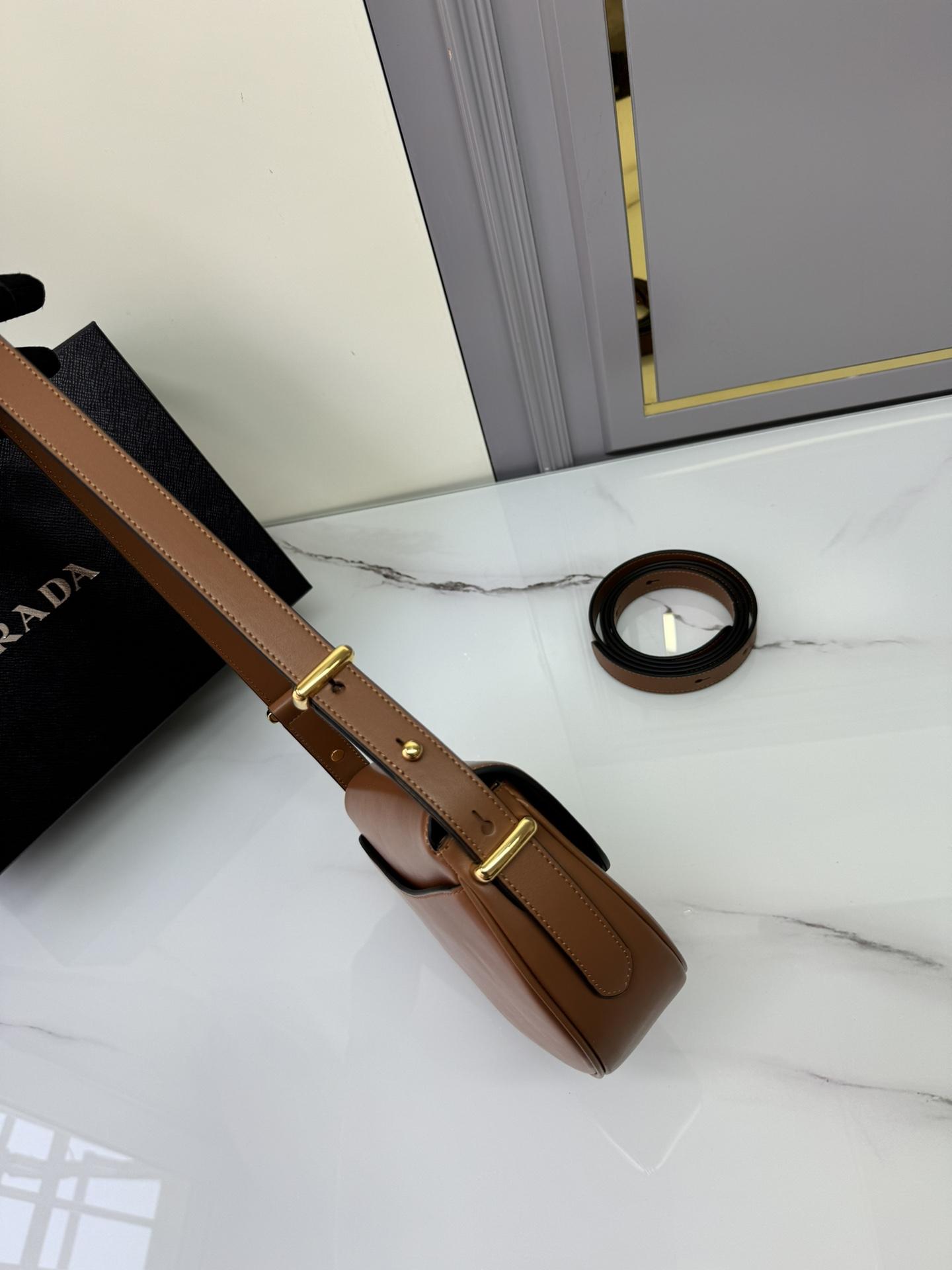 P R A D A Prada Arque Leather Shoulder Flap 레플리카 3번 이미지 - Bag | 세미샵 레플리카 사이트