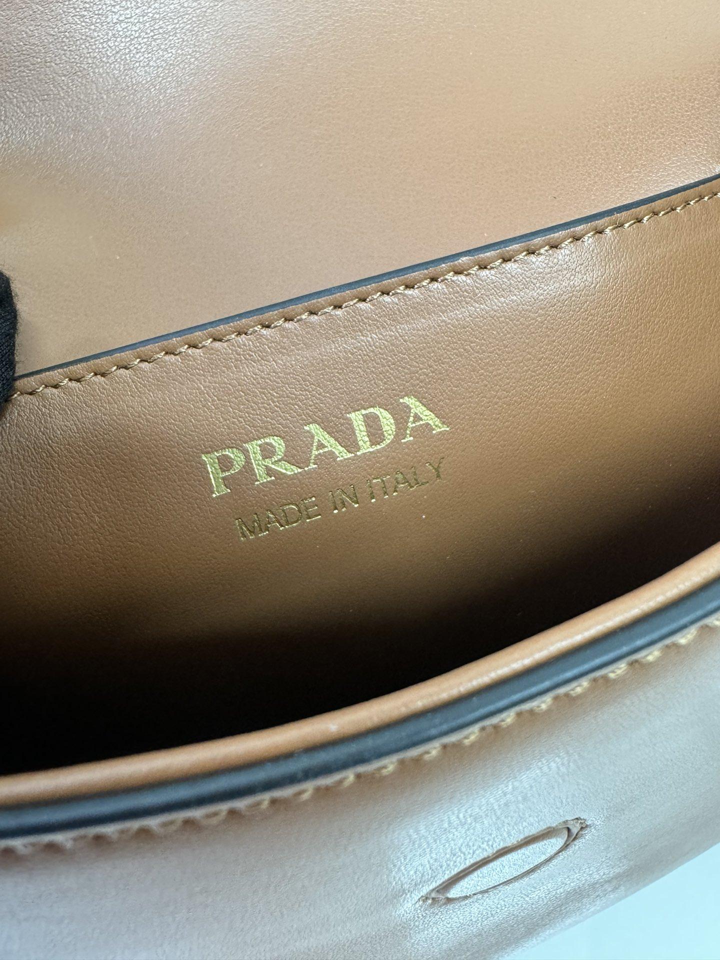 P R A D A Prada Arque Leather Shoulder Flap 레플리카 8번 이미지 - Bag | 세미샵 레플리카 사이트
