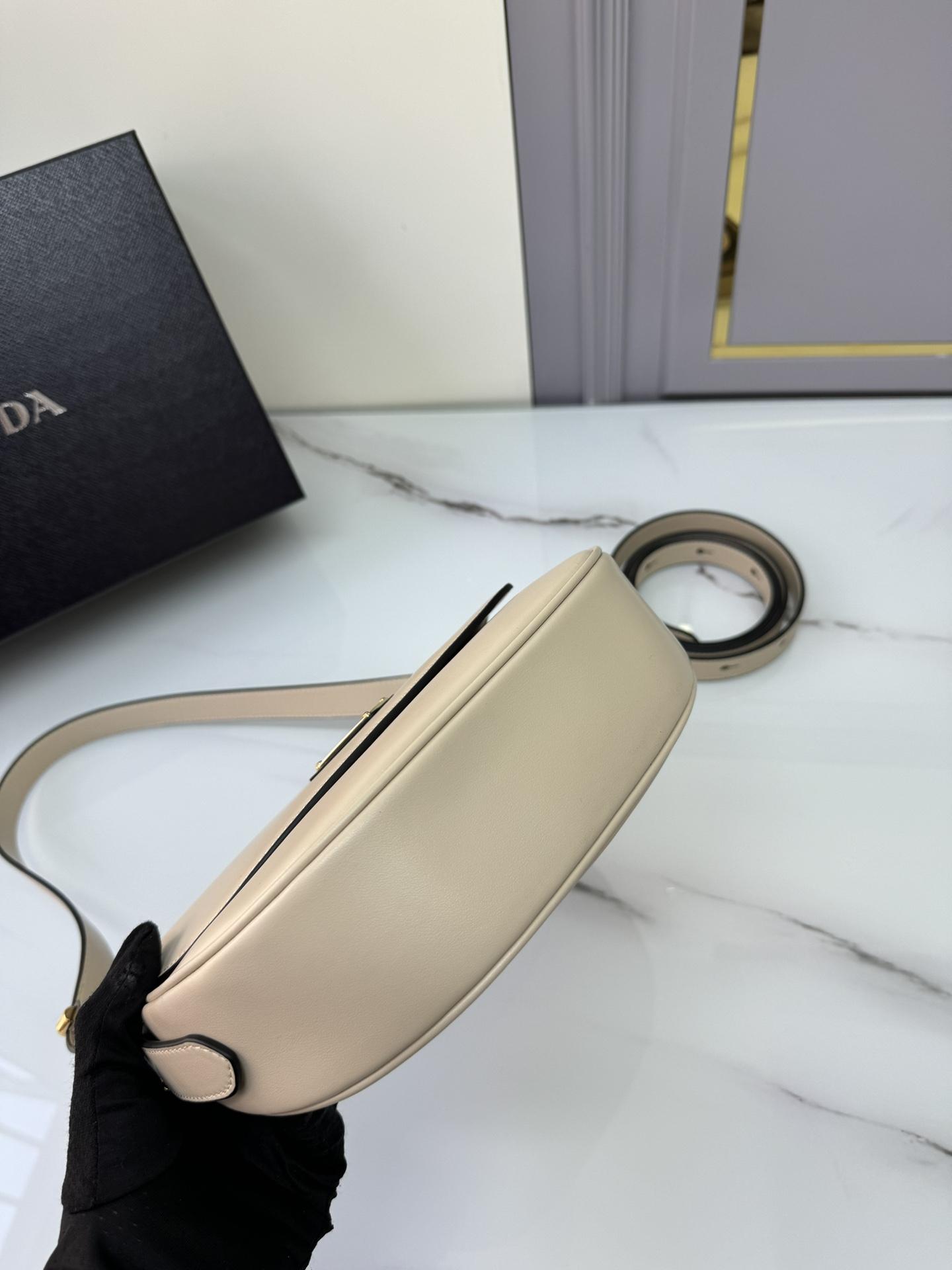 P R A D A Prada Arque Leather Shoulder Flap 레플리카 12번 이미지 - Bag | 세미샵 레플리카 사이트