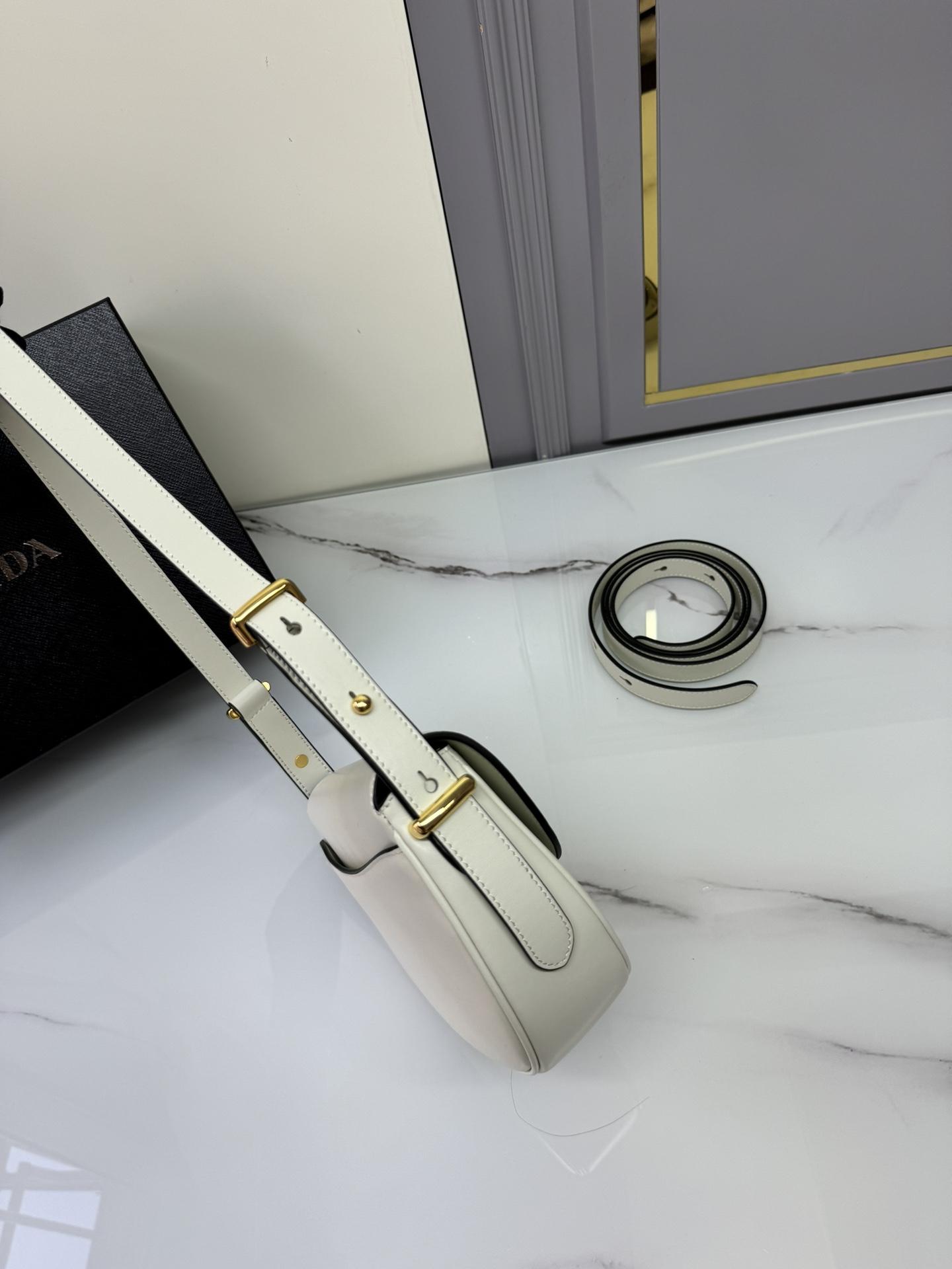 P R A D A Prada Arque Leather Shoulder Flap 레플리카 22번 이미지 - Bag | 세미샵 레플리카 사이트