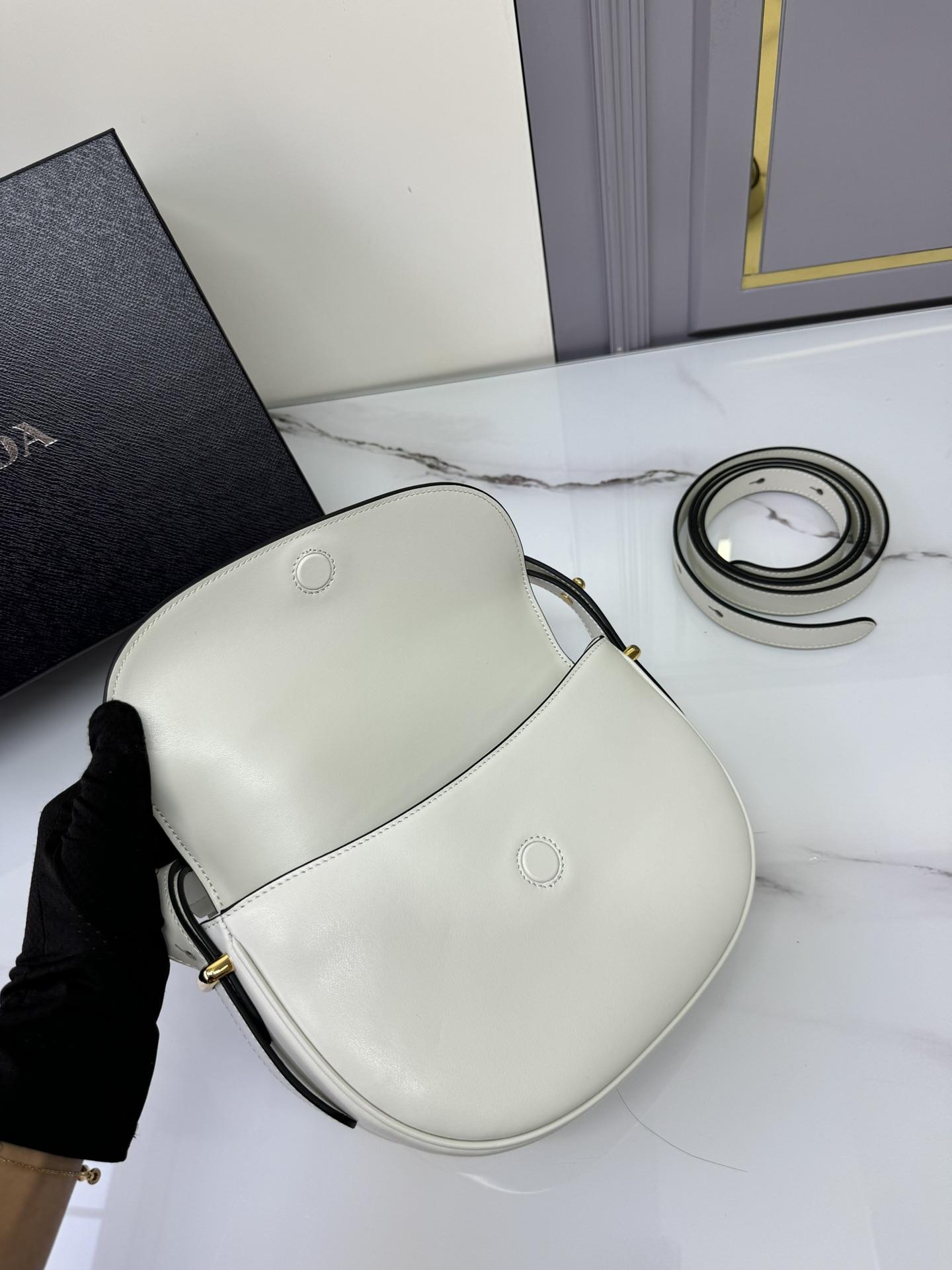 P R A D A Prada Arque Leather Shoulder Flap 레플리카 30번 이미지 - Bag | 세미샵 레플리카 사이트