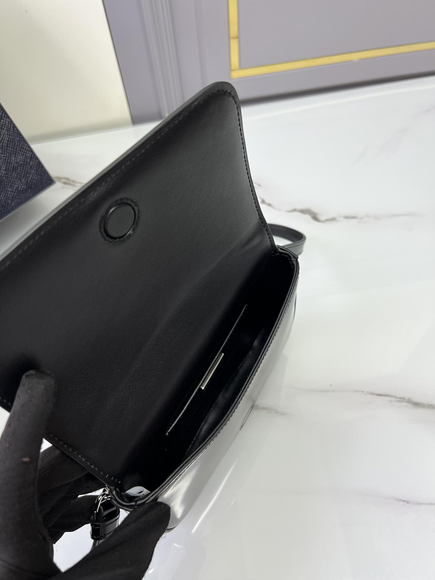 P R A D A Prada Brushed Leather Mini 레플리카 14번 이미지 - Bag | 세미샵 레플리카 사이트