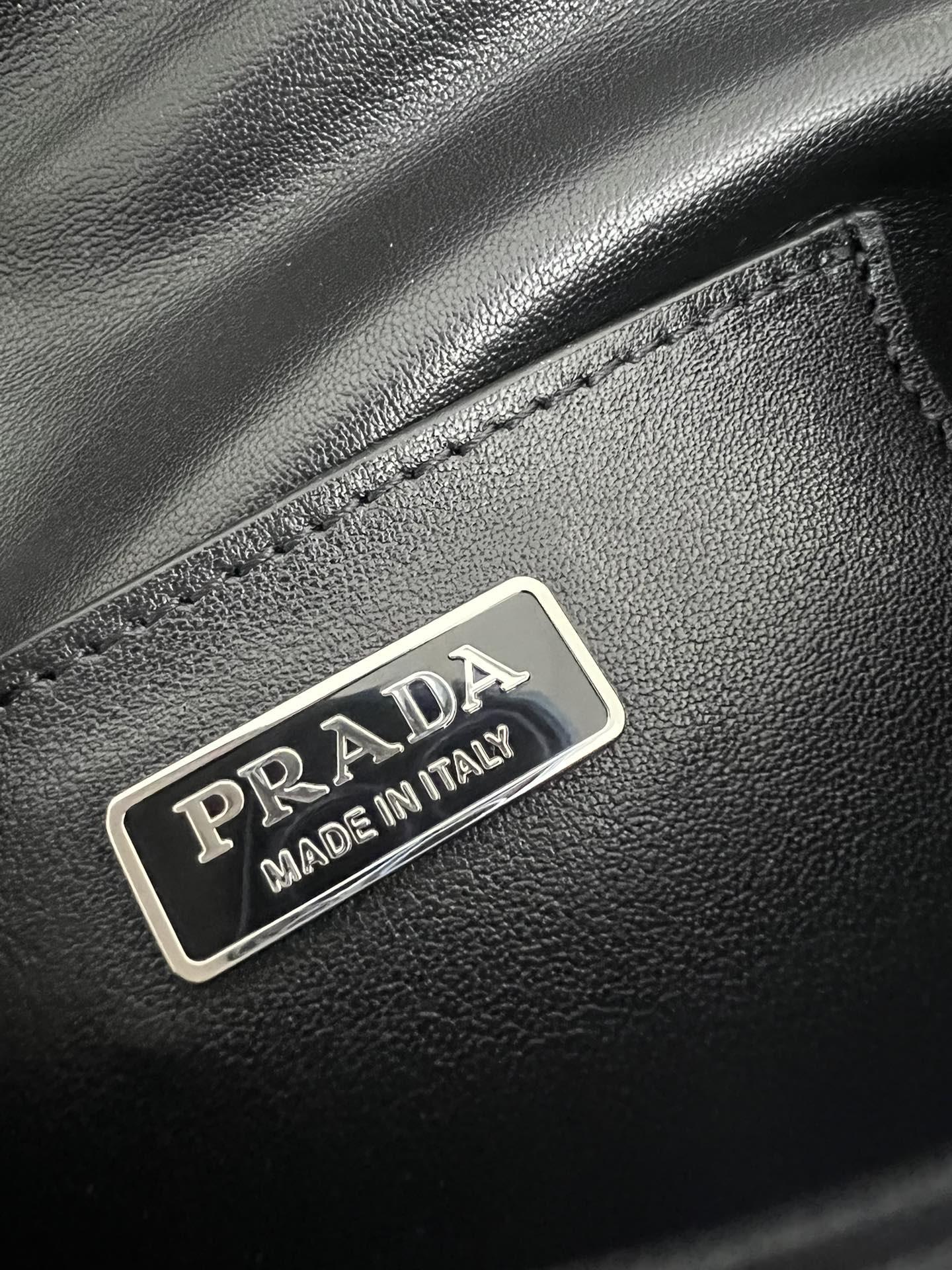 P R A D A Prada Brushed Leather Mini 레플리카 24번 이미지 - Bag | 세미샵 레플리카 사이트