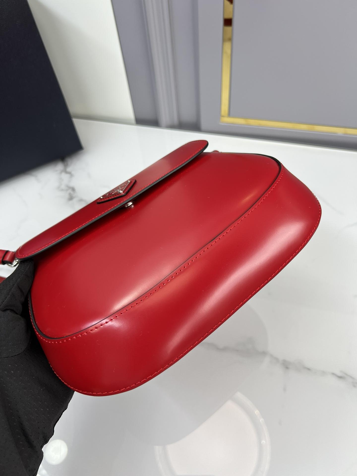 P R A D A Prada Cleo Brushed Leather Flap Shoulder 레플리카 4번 이미지 - Bag | 세미샵 레플리카 사이트