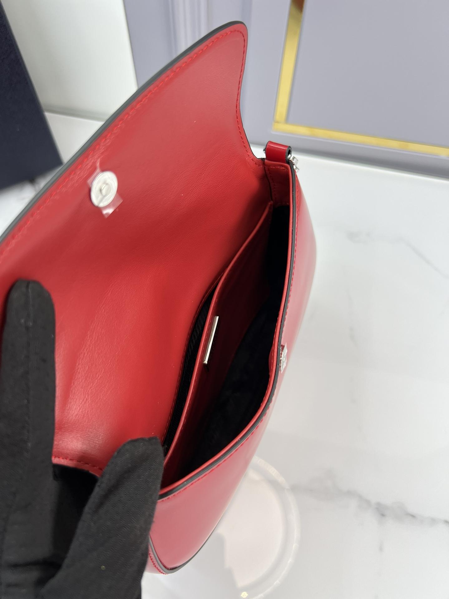 P R A D A Prada Cleo Brushed Leather Flap Shoulder 레플리카 6번 이미지 - Bag | 세미샵 레플리카 사이트