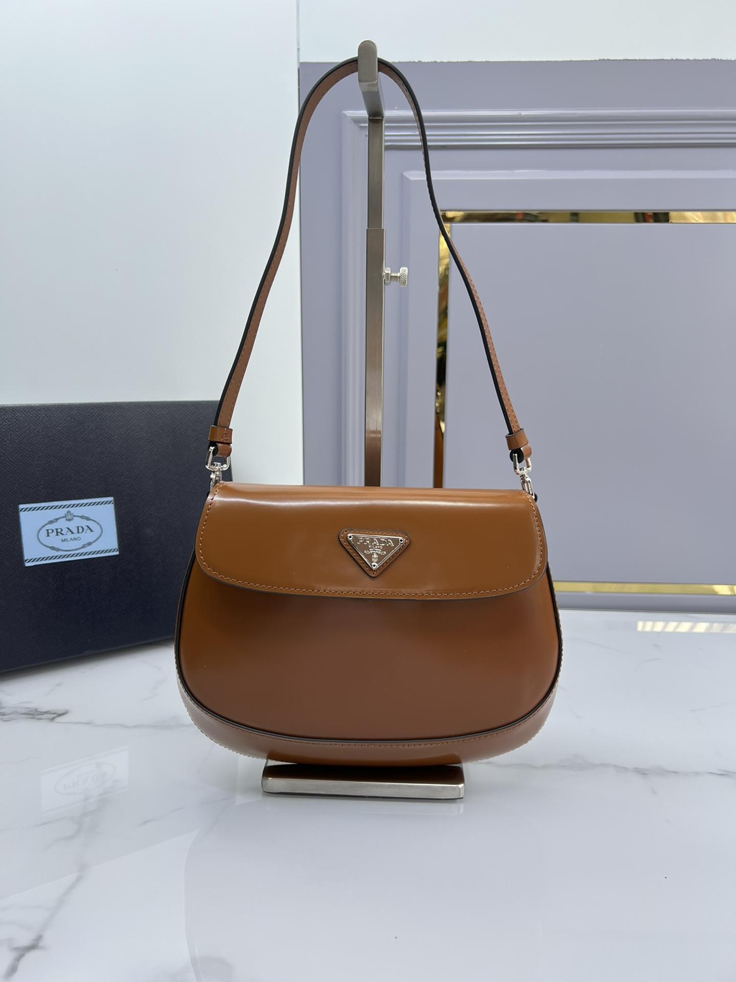 P R A D A Prada Cleo Brushed Leather Flap Shoulder 레플리카 8번 이미지 - Bag | 세미샵 레플리카 사이트