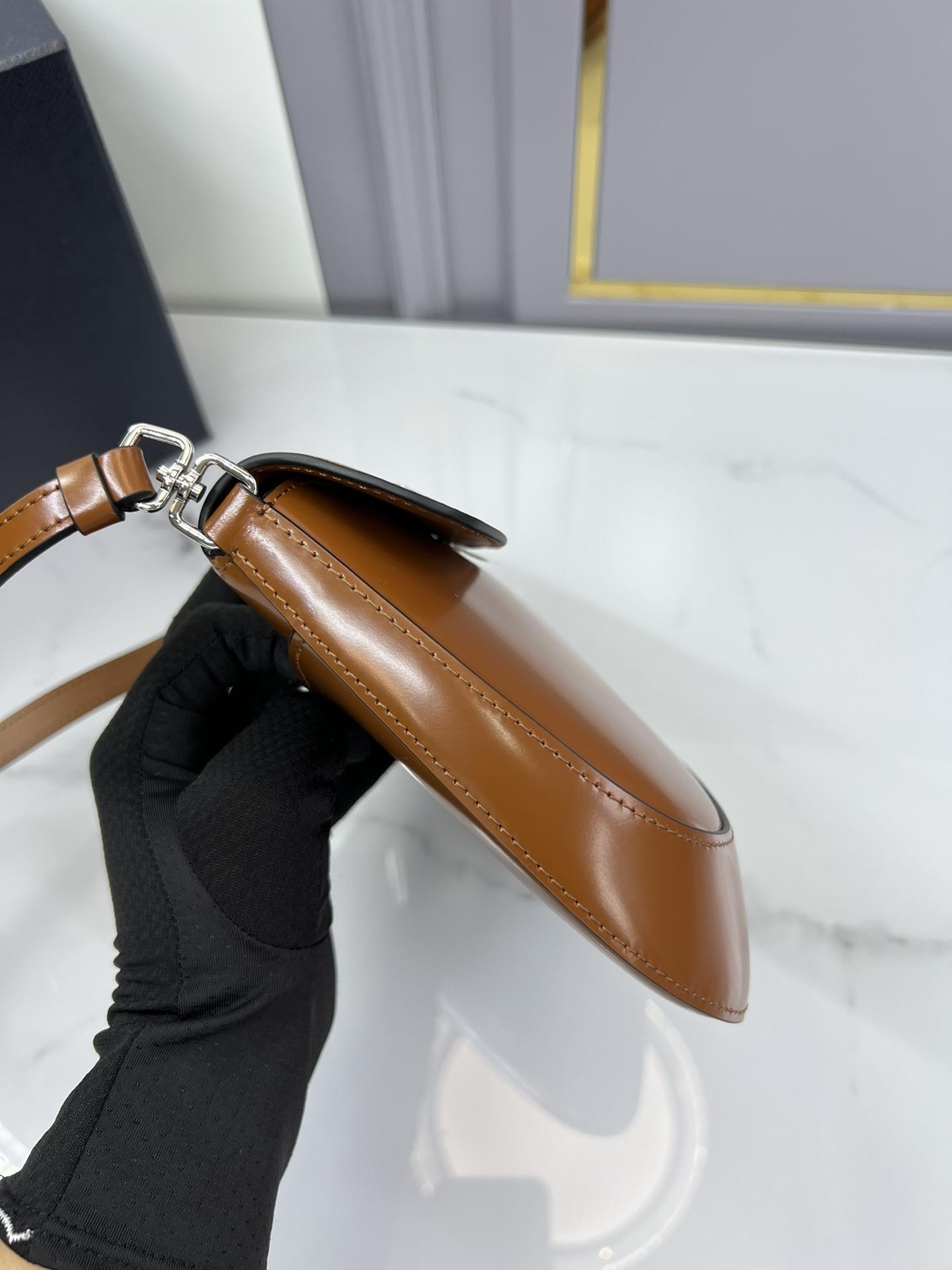P R A D A Prada Cleo Brushed Leather Flap Shoulder 레플리카 10번 이미지 - Bag | 세미샵 레플리카 사이트