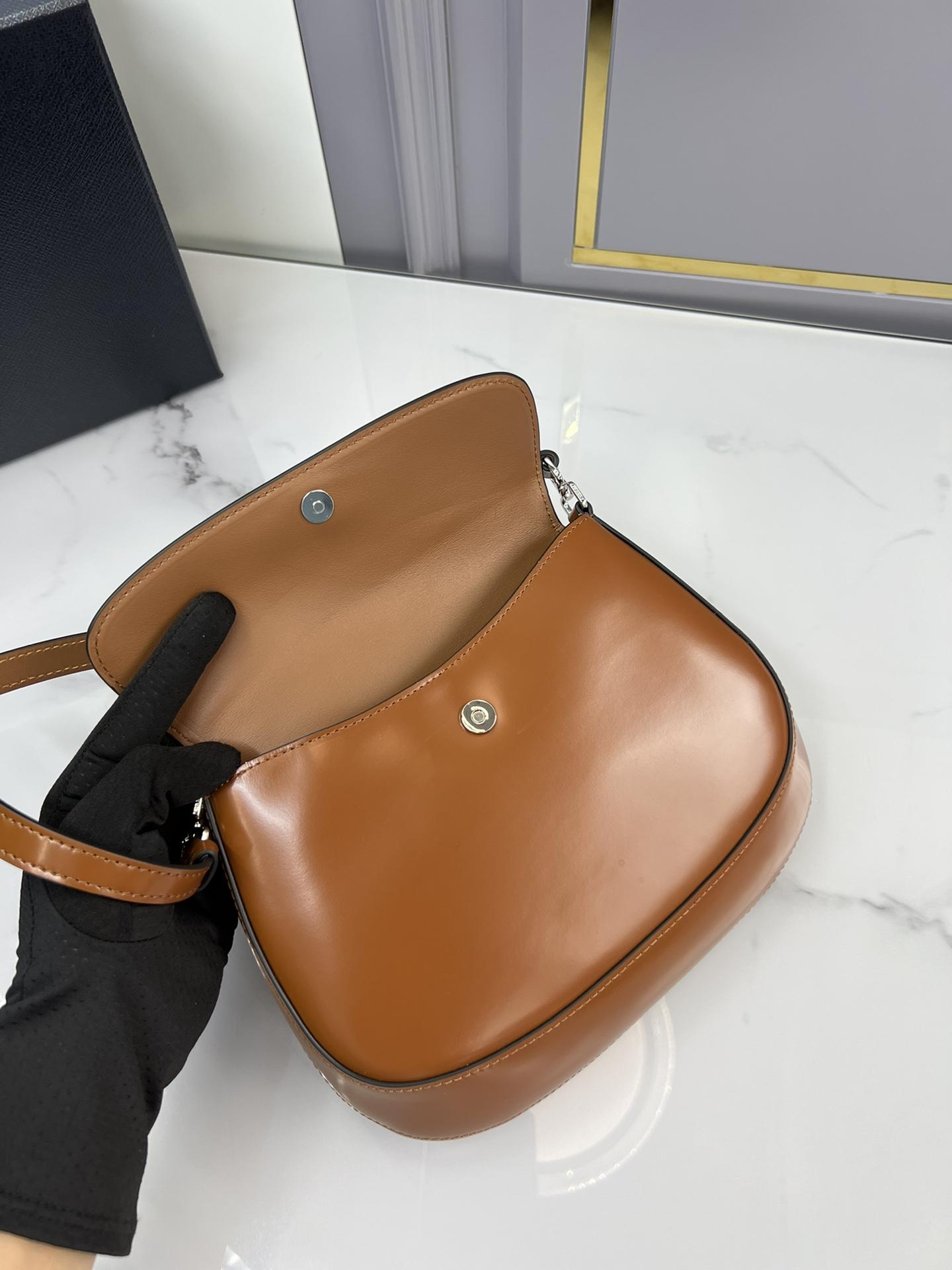 P R A D A Prada Cleo Brushed Leather Flap Shoulder 레플리카 12번 이미지 - Bag | 세미샵 레플리카 사이트
