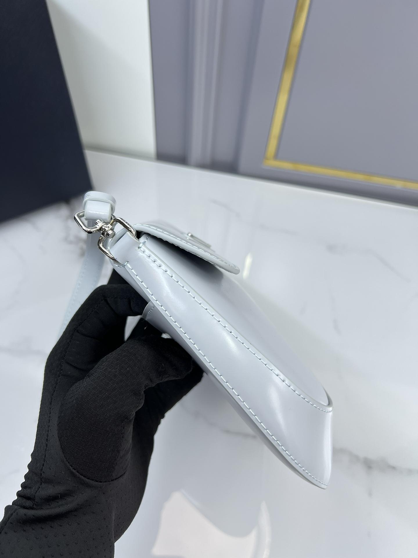 P R A D A Prada Cleo Brushed Leather Flap Shoulder 레플리카 26번 이미지 - Bag | 세미샵 레플리카 사이트