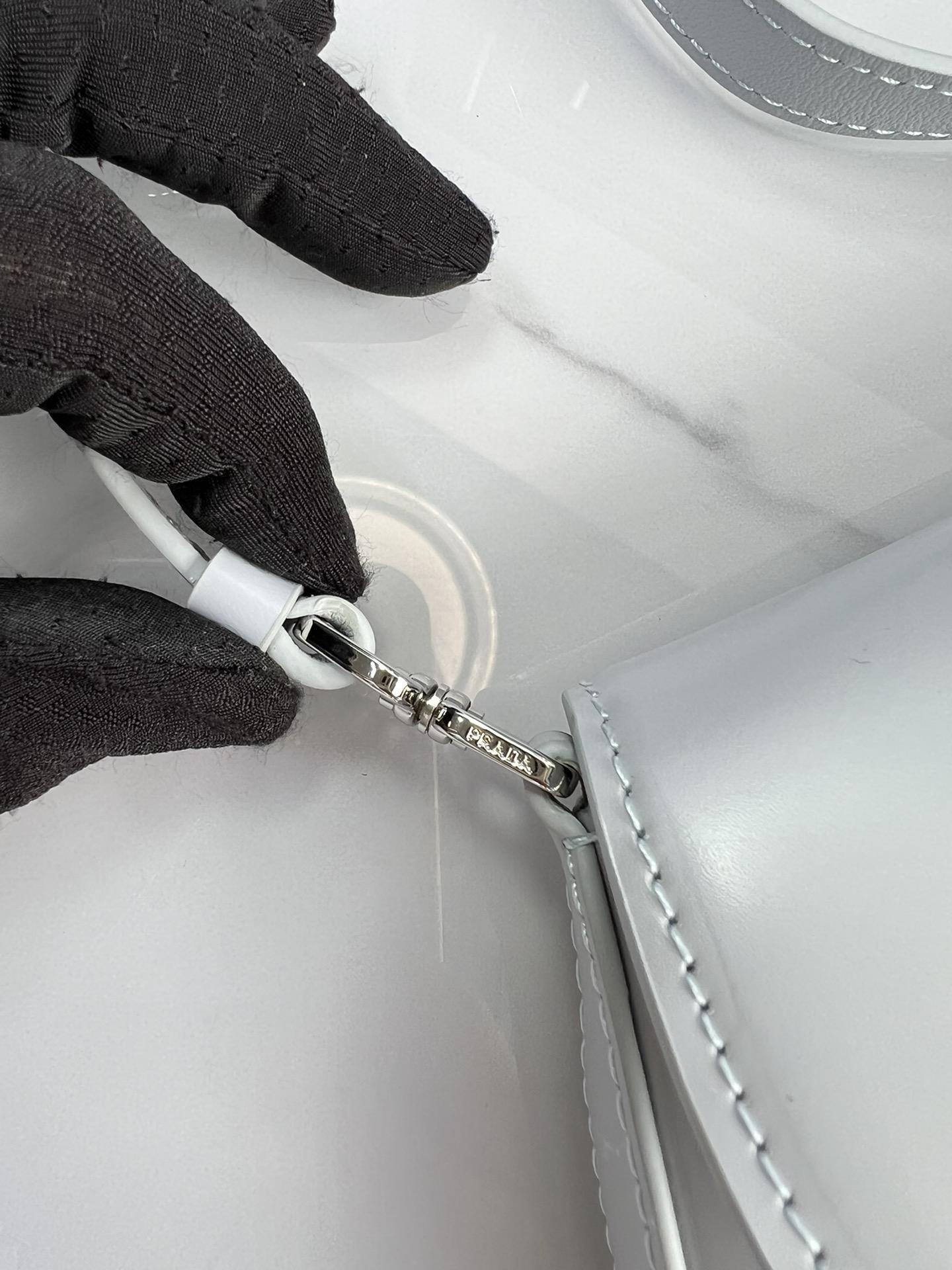 P R A D A Prada Cleo Brushed Leather Flap Shoulder 레플리카 29번 이미지 - Bag | 세미샵 레플리카 사이트