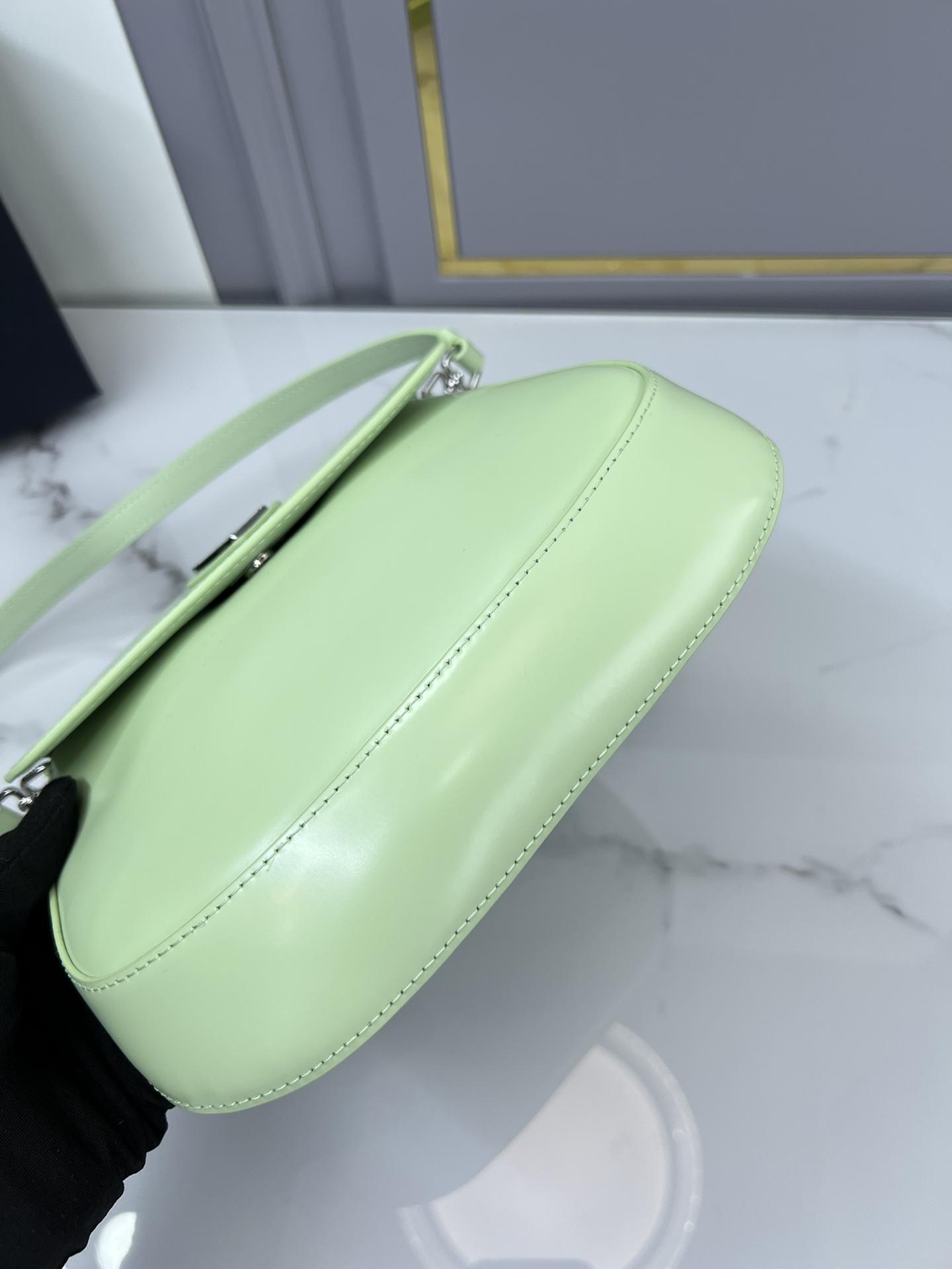 P R A D A Prada Cleo Brushed Leather Flap Shoulder 레플리카 36번 이미지 - Bag | 세미샵 레플리카 사이트