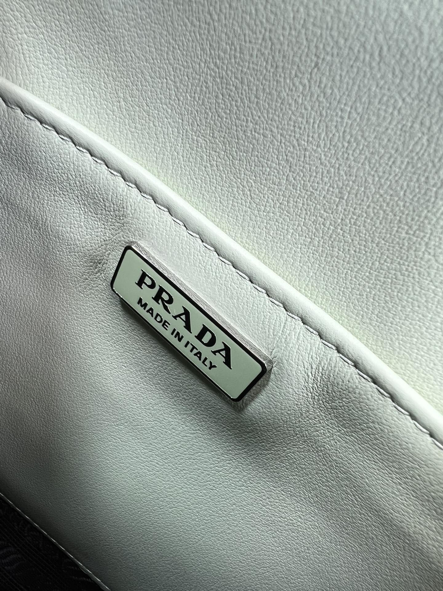 P R A D A Prada Cleo Brushed Leather Flap Shoulder 레플리카 41번 이미지 - Bag | 세미샵 레플리카 사이트