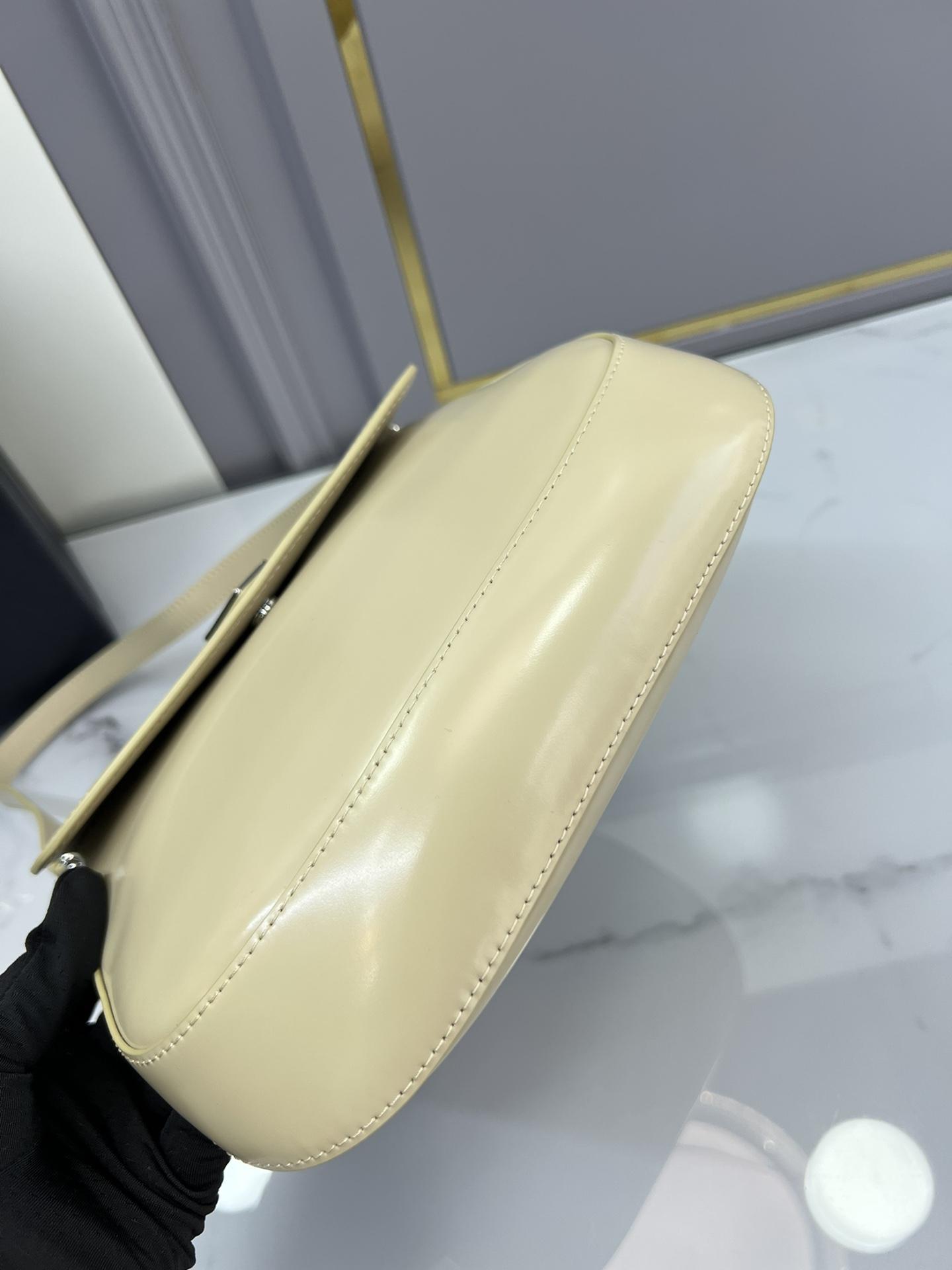 P R A D A Prada Cleo Brushed Leather Flap Shoulder 레플리카 45번 이미지 - Bag | 세미샵 레플리카 사이트