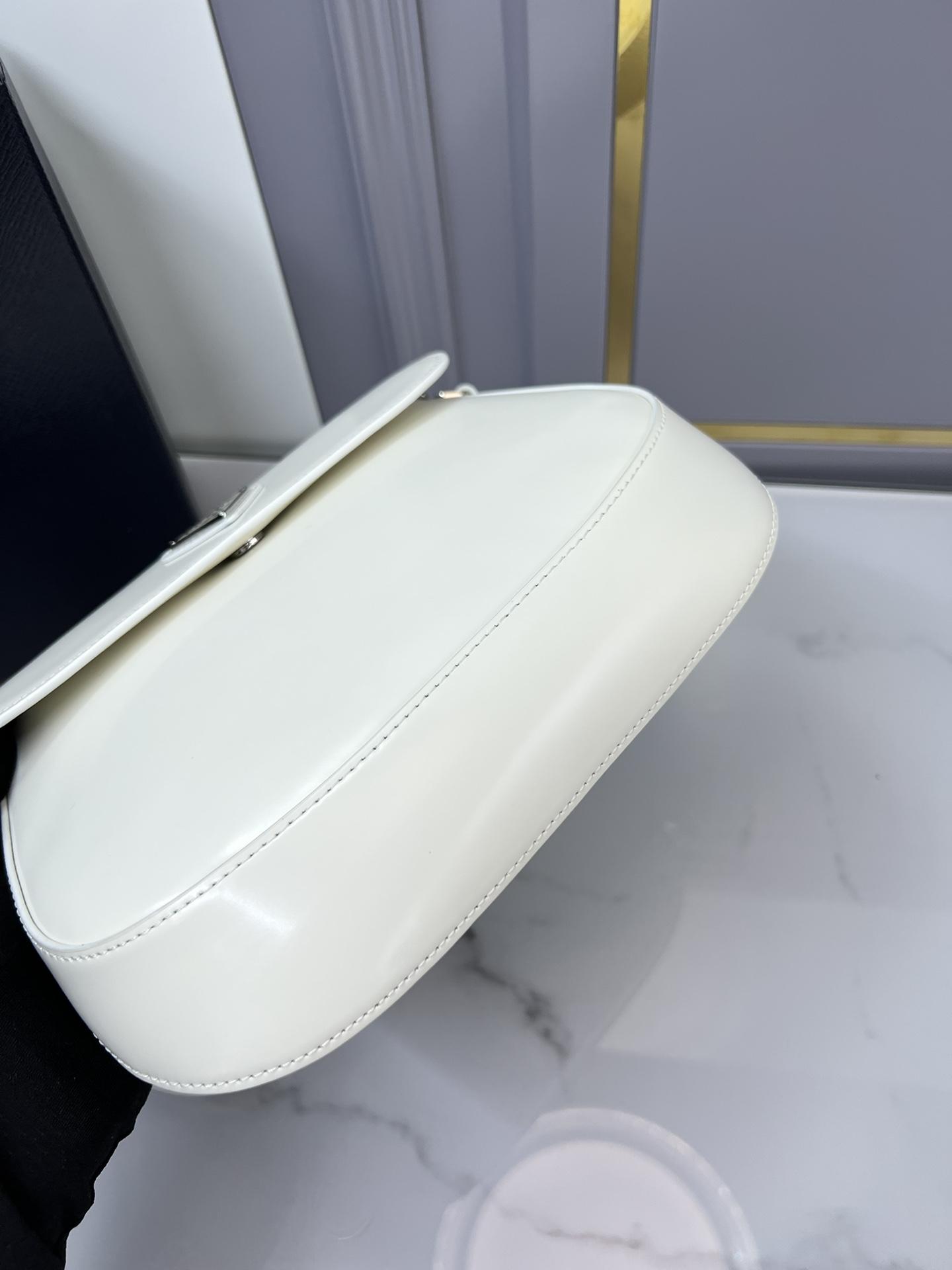 P R A D A Prada Cleo Brushed Leather Flap Shoulder 레플리카 53번 이미지 - Bag | 세미샵 레플리카 사이트