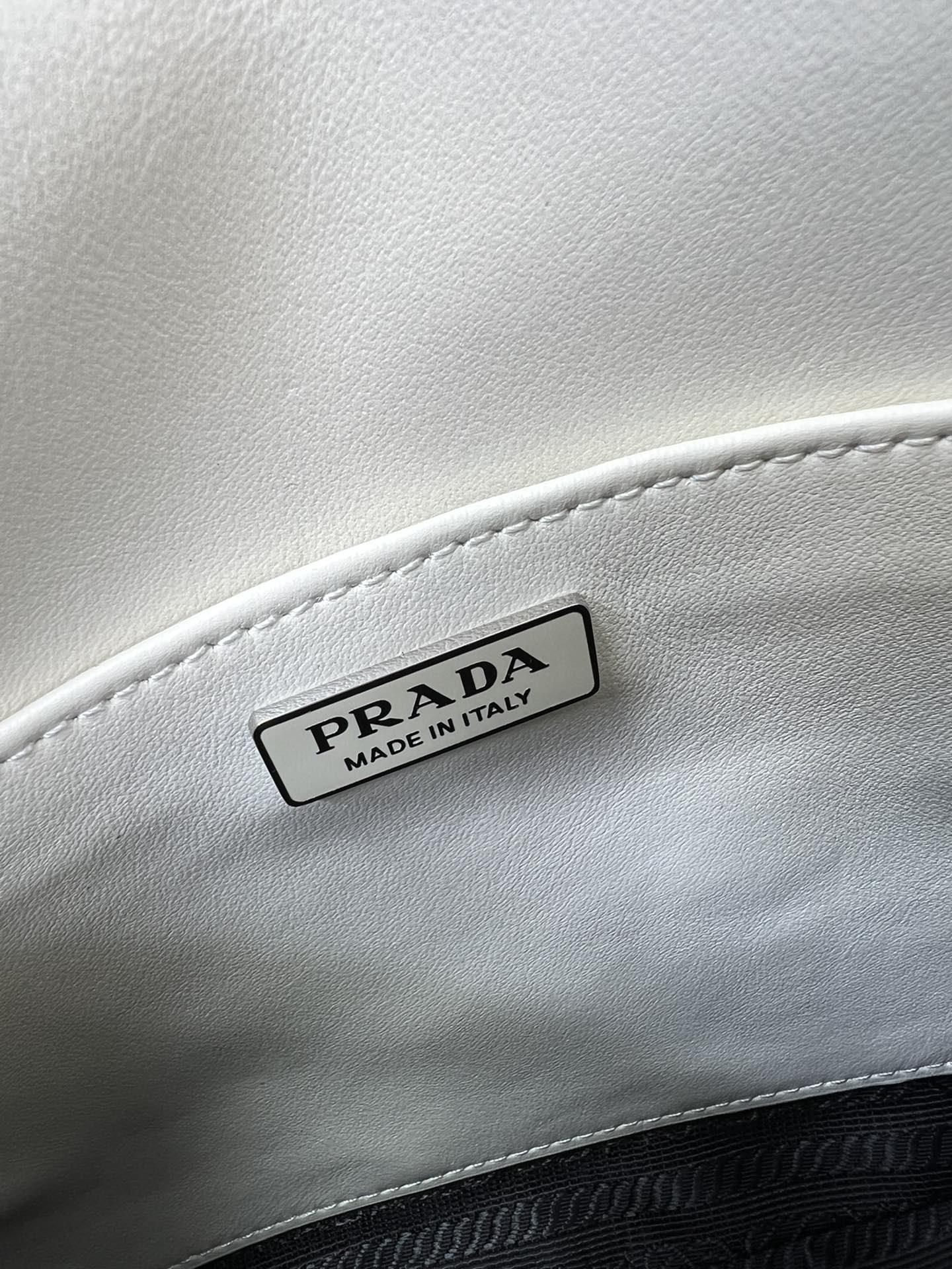 P R A D A Prada Cleo Brushed Leather Flap Shoulder 레플리카 58번 이미지 - Bag | 세미샵 레플리카 사이트