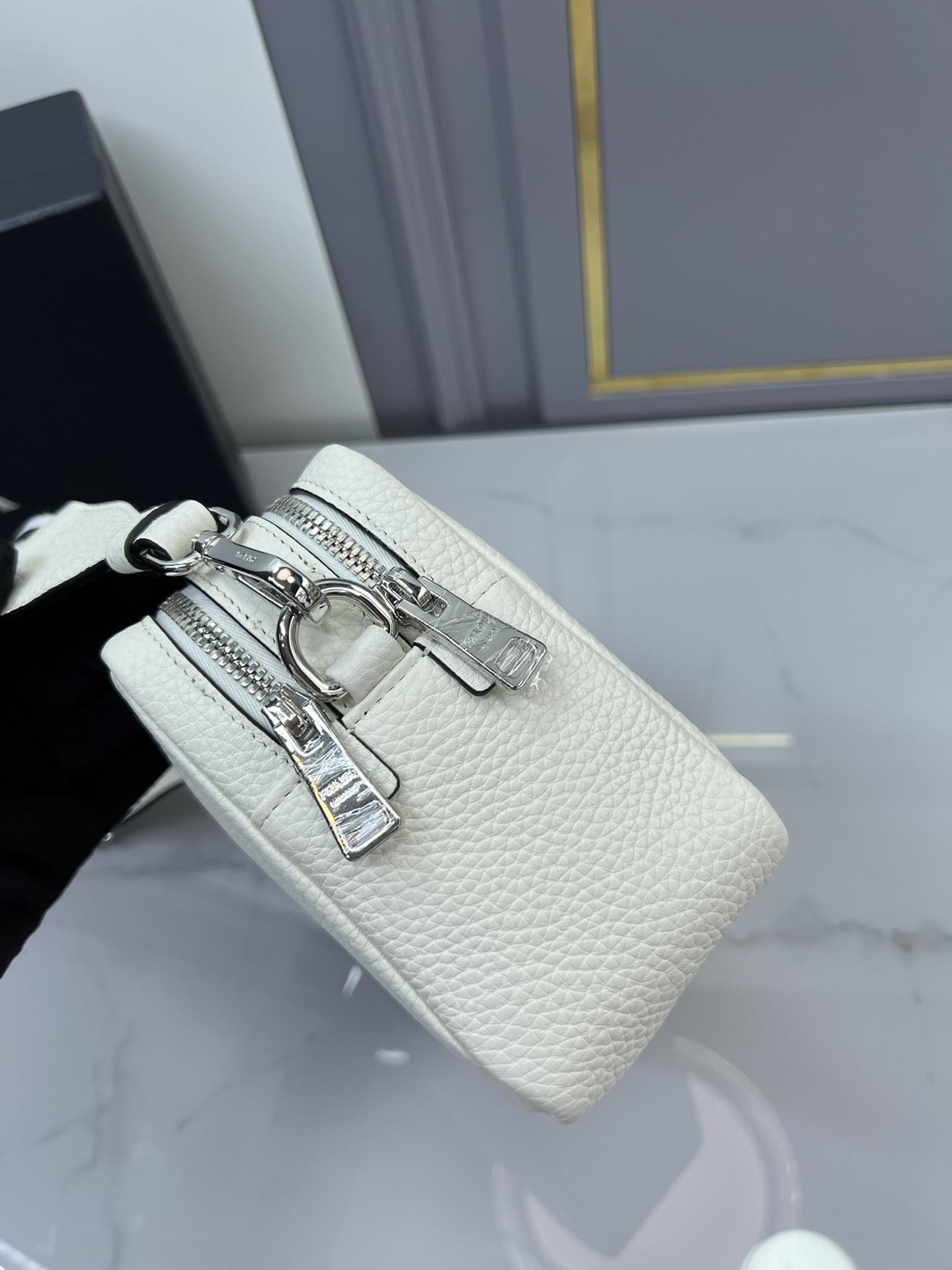 P R A D A Prada Flou Shoulder 레플리카 11번 이미지 - Bag | 세미샵 레플리카 사이트