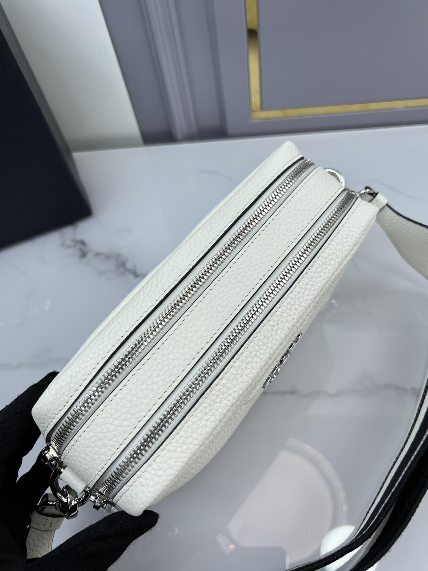 P R A D A Prada Flou Shoulder 레플리카 14번 이미지 - Bag | 세미샵 레플리카 사이트