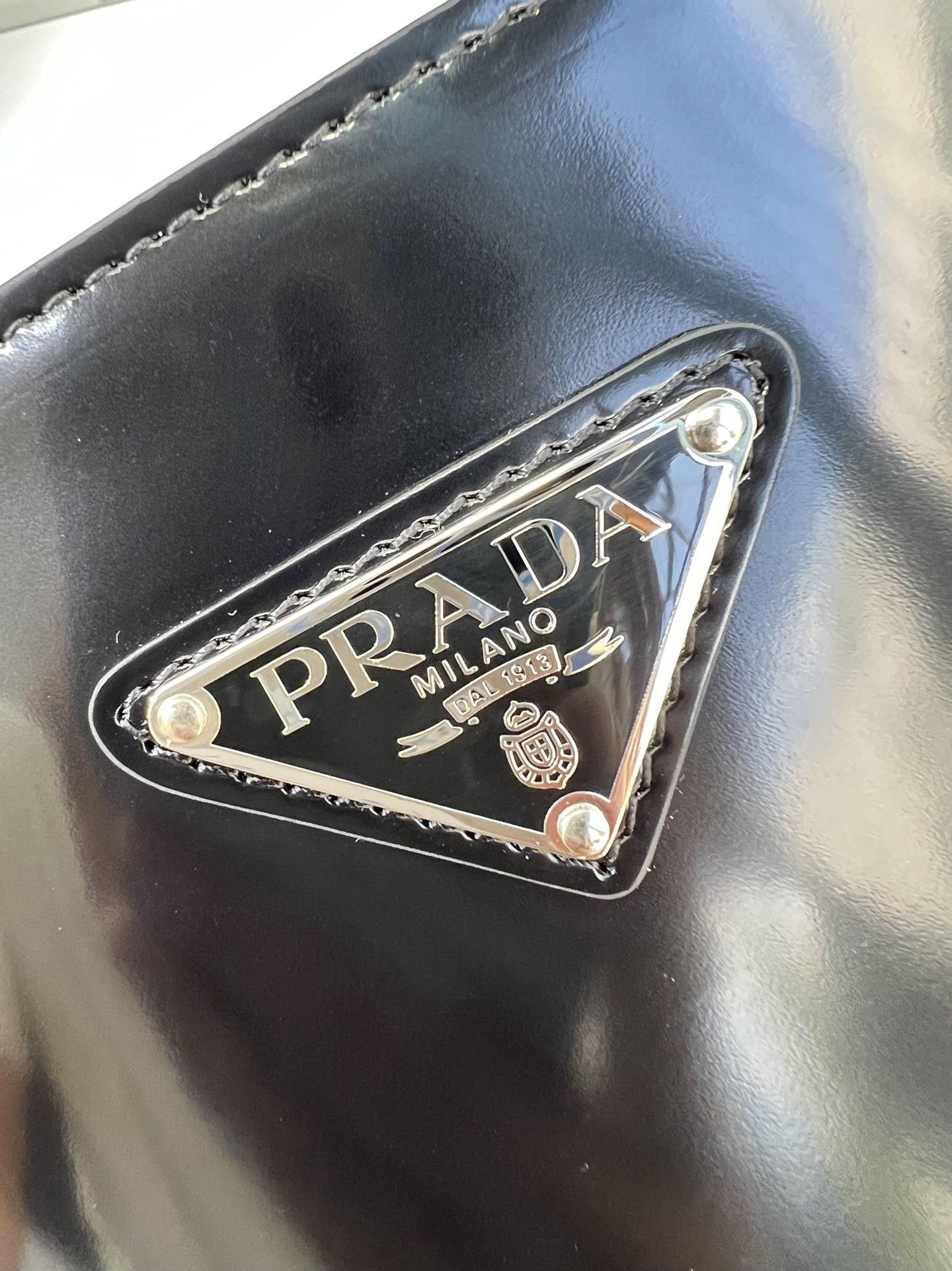 P R A D A Prada Leather Bucket 레플리카 12번 이미지 - Bag | 세미샵 레플리카 사이트