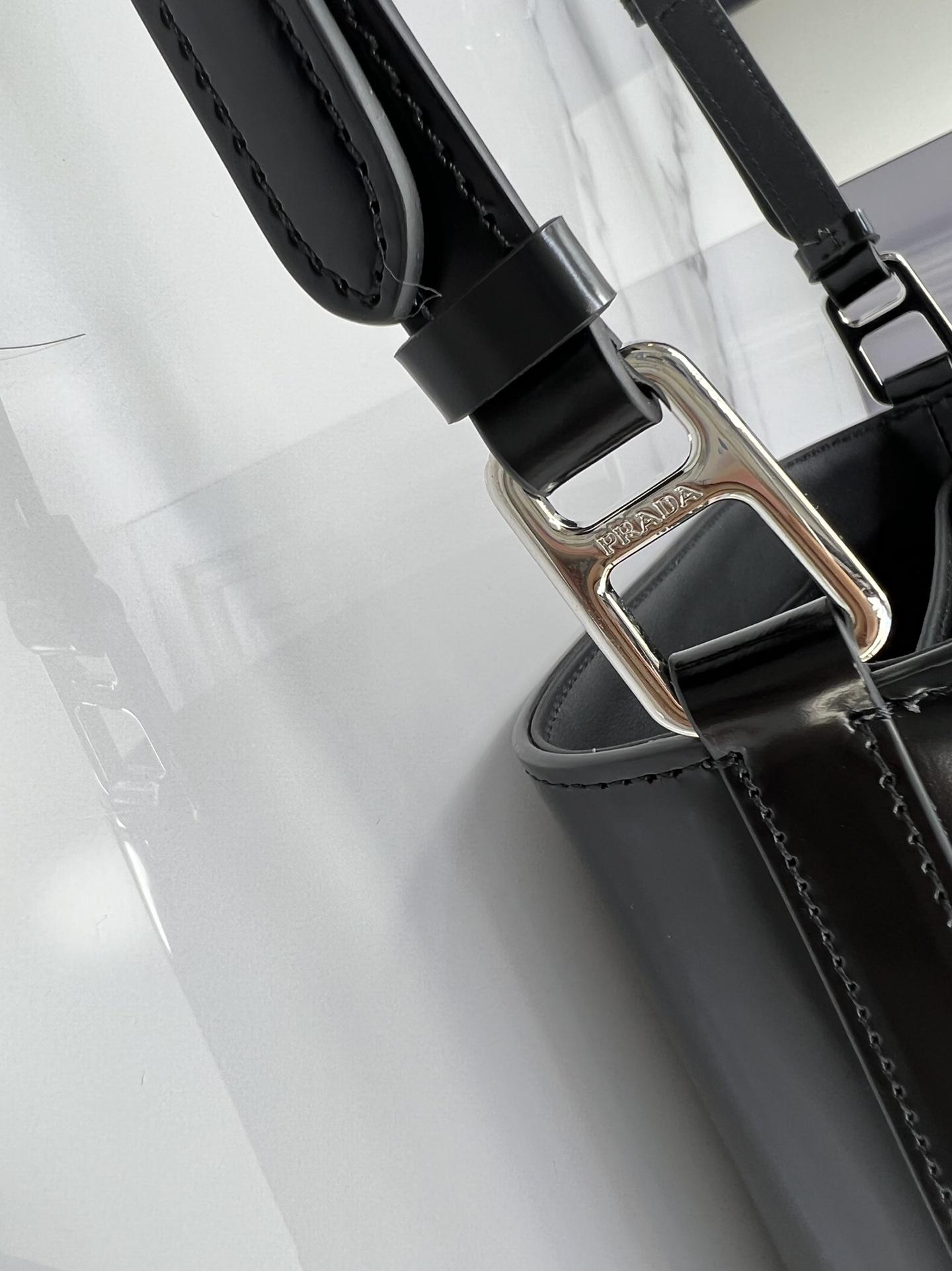 P R A D A Prada Leather Bucket 레플리카 13번 이미지 - Bag | 세미샵 레플리카 사이트