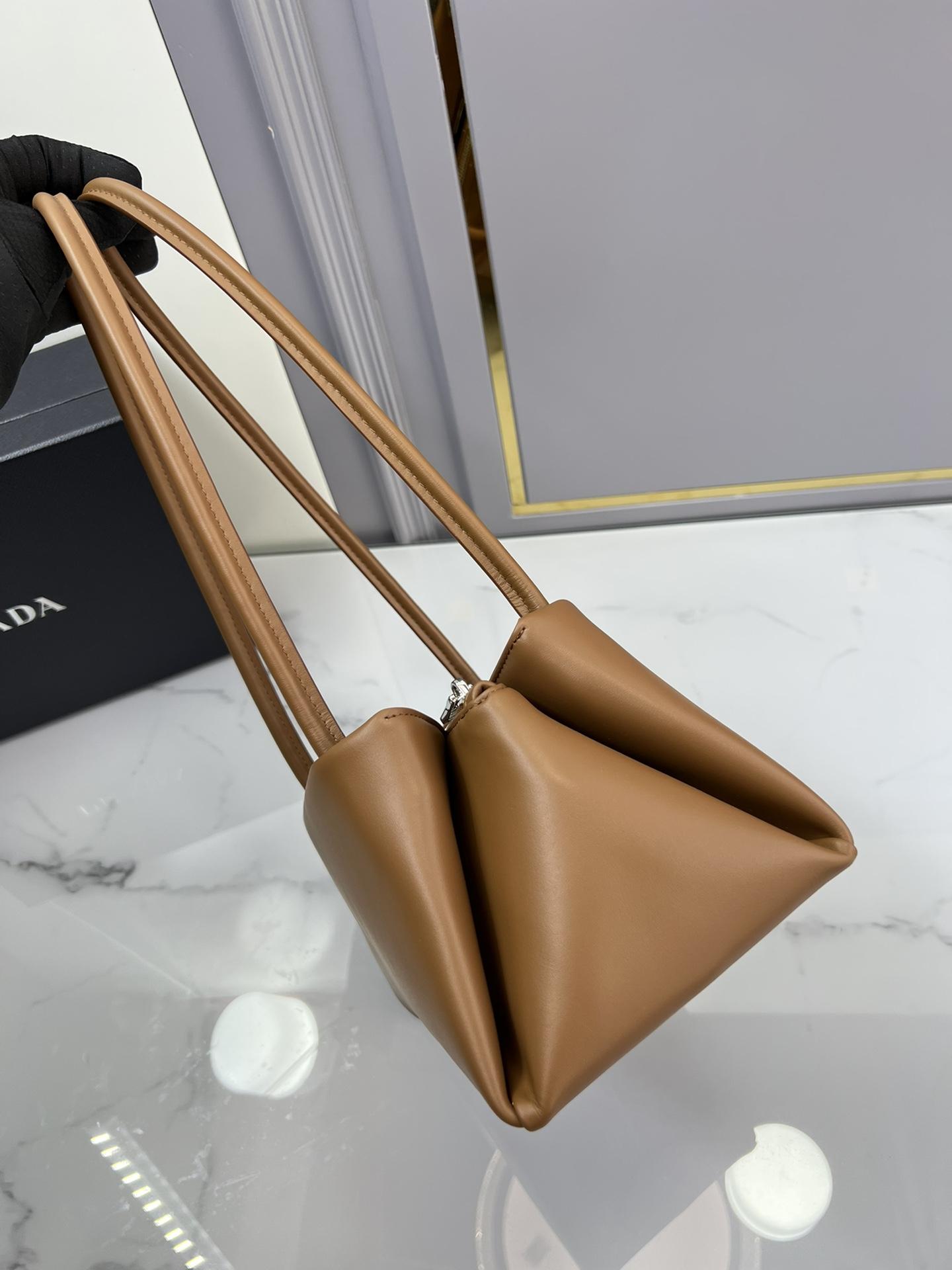 P R A D A Prada Leather Mini Bag 레플리카 11번 이미지 - Bag | 세미샵 레플리카 사이트