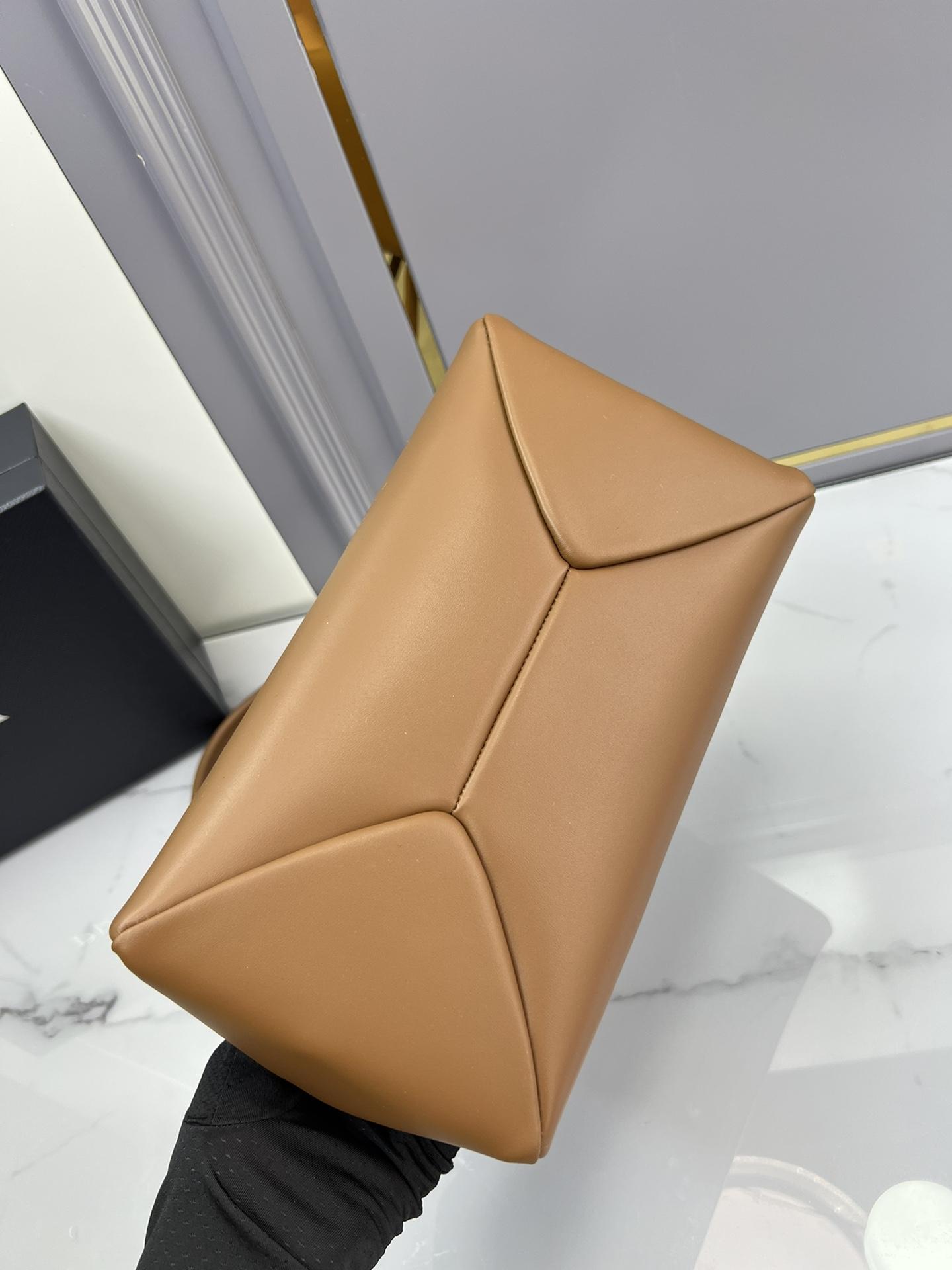 P R A D A Prada Leather Mini Bag 레플리카 12번 이미지 - Bag | 세미샵 레플리카 사이트