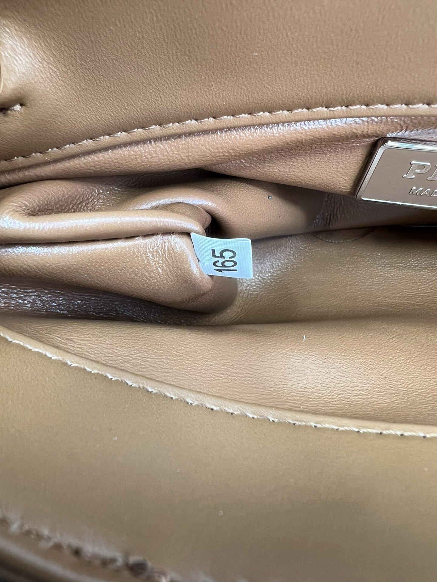 P R A D A Prada Leather Mini Bag 레플리카 16번 이미지 - Bag | 세미샵 레플리카 사이트