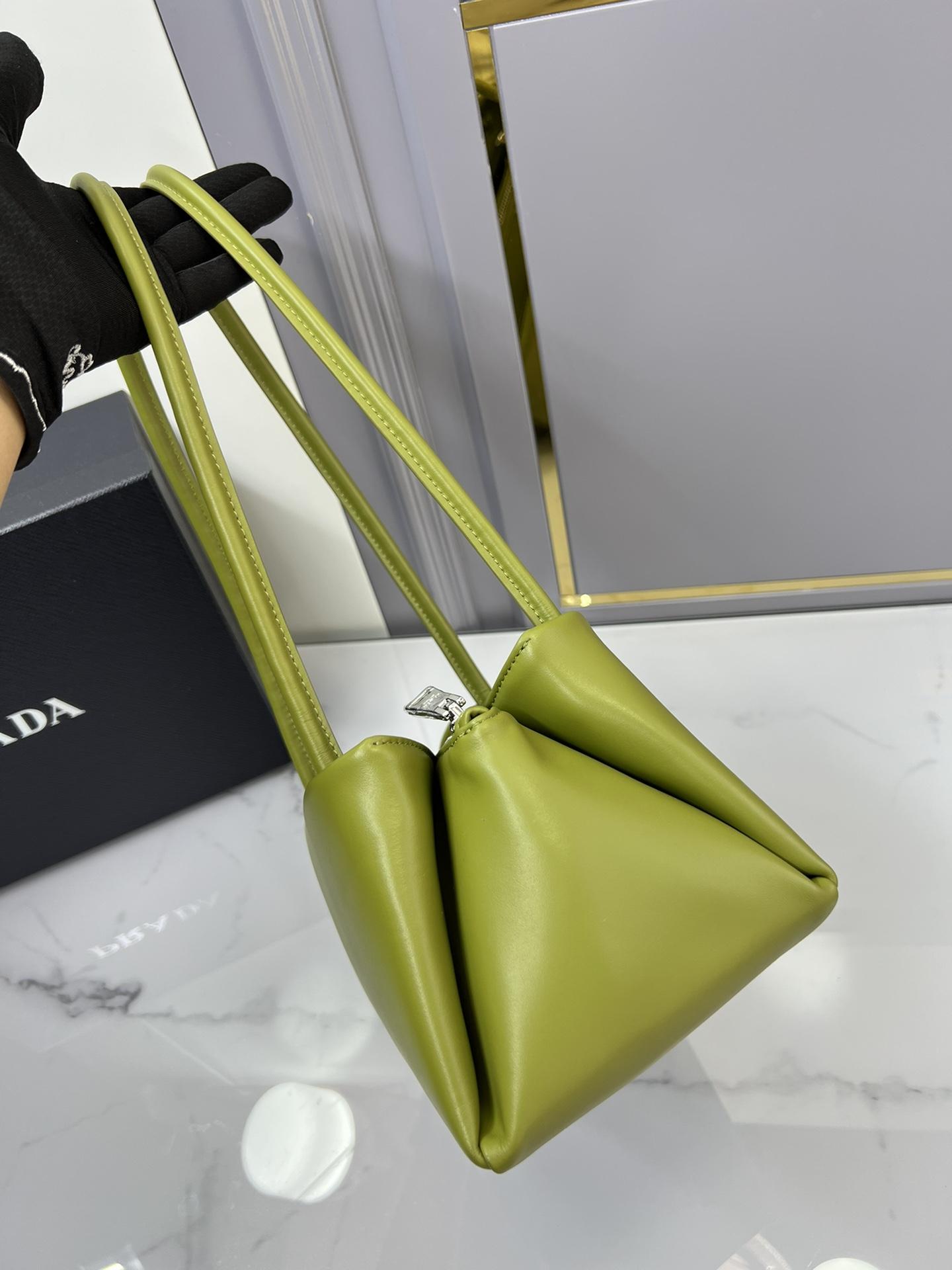 P R A D A Prada Leather Mini Bag 레플리카 27번 이미지 - Bag | 세미샵 레플리카 사이트