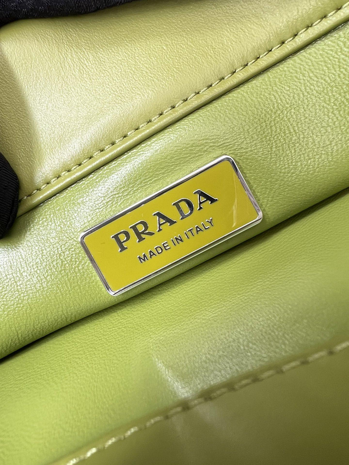 P R A D A Prada Leather Mini Bag 레플리카 32번 이미지 - Bag | 세미샵 레플리카 사이트