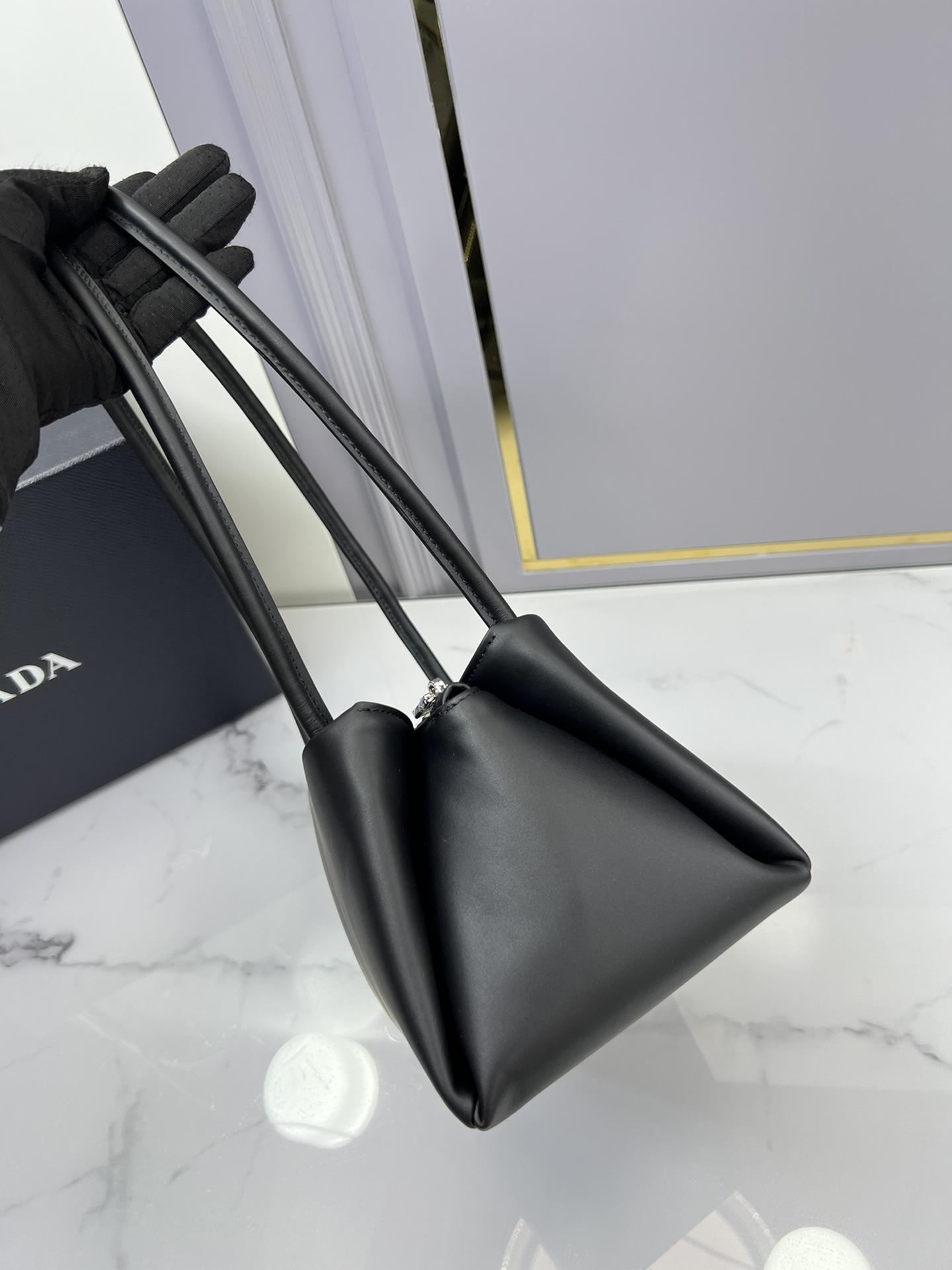 P R A D A Prada Leather Mini Bag 레플리카 35번 이미지 - Bag | 세미샵 레플리카 사이트