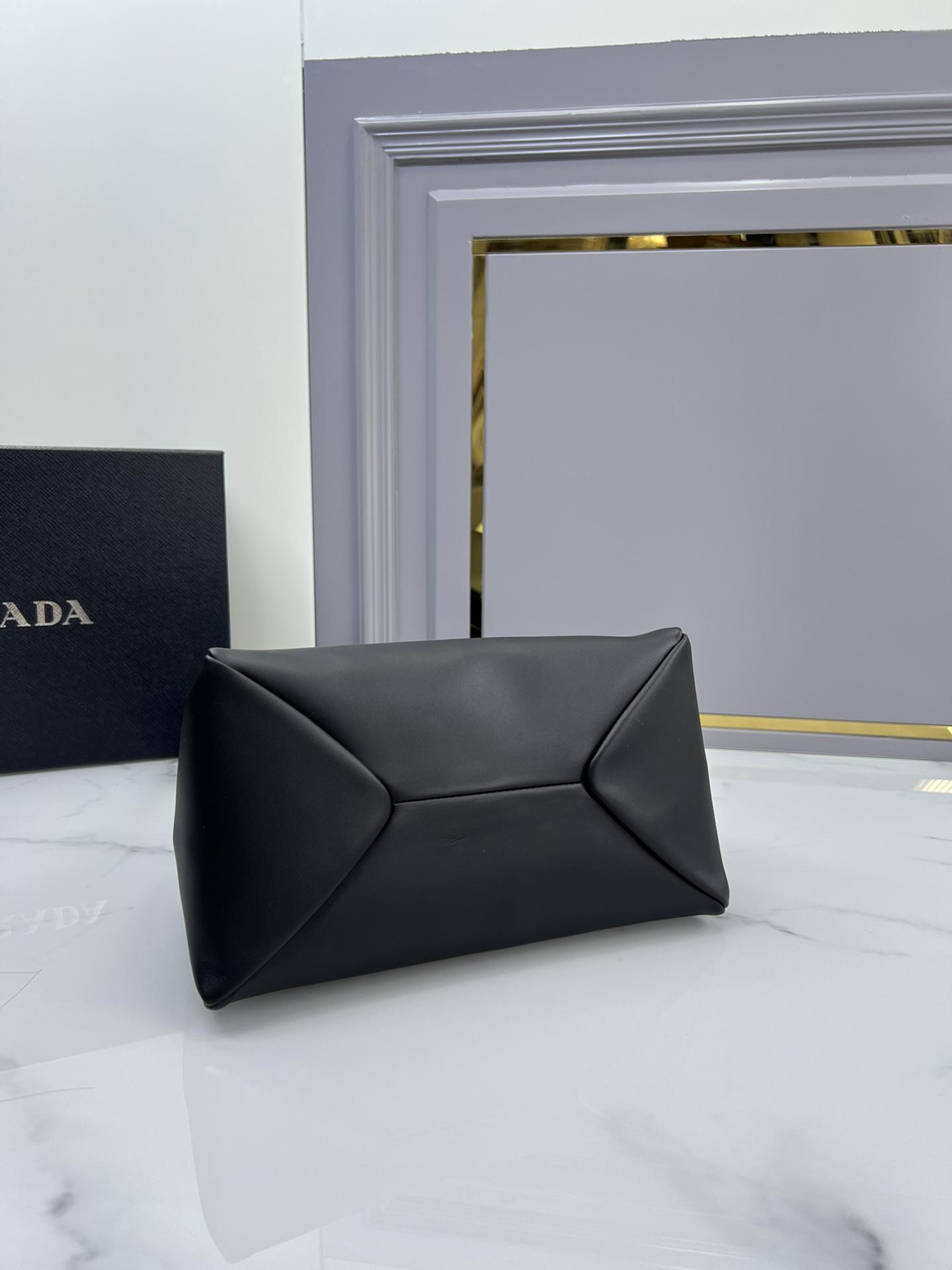 P R A D A Prada Leather Mini Bag 레플리카 36번 이미지 - Bag | 세미샵 레플리카 사이트