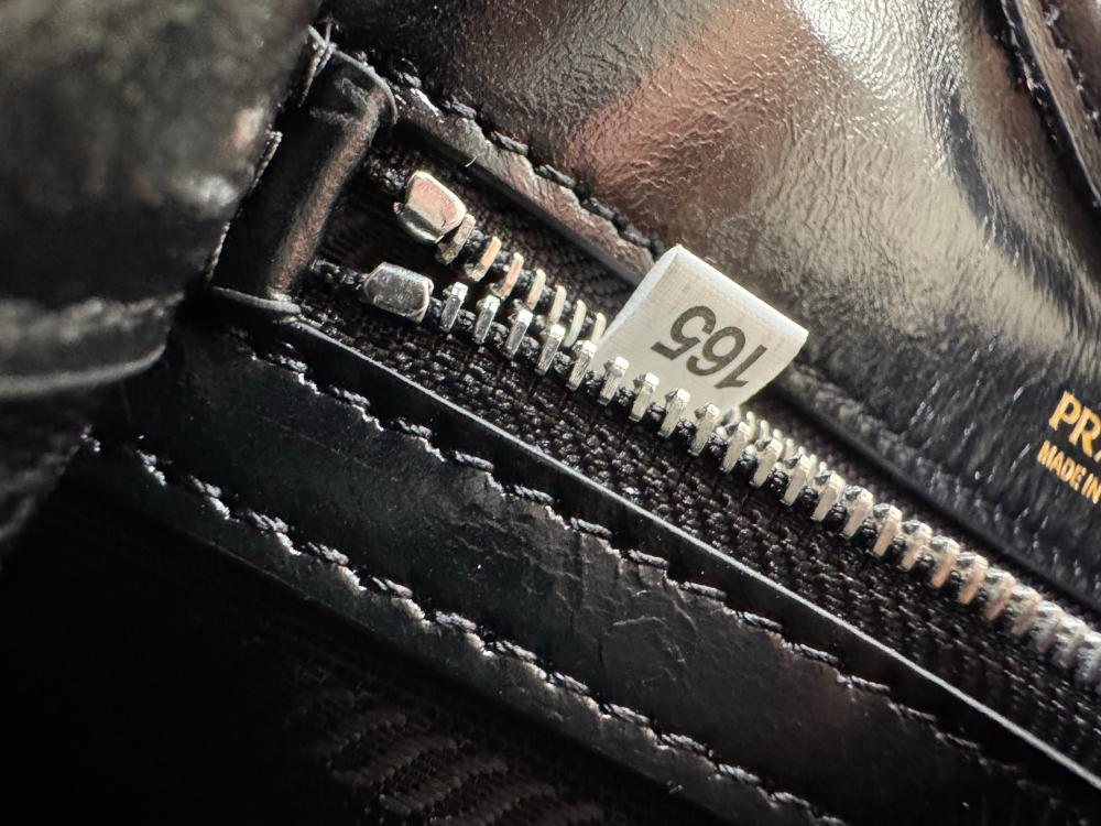 P R A D A Prada Leather Tote 레플리카 33번 이미지 - Bag | 세미샵 레플리카 사이트