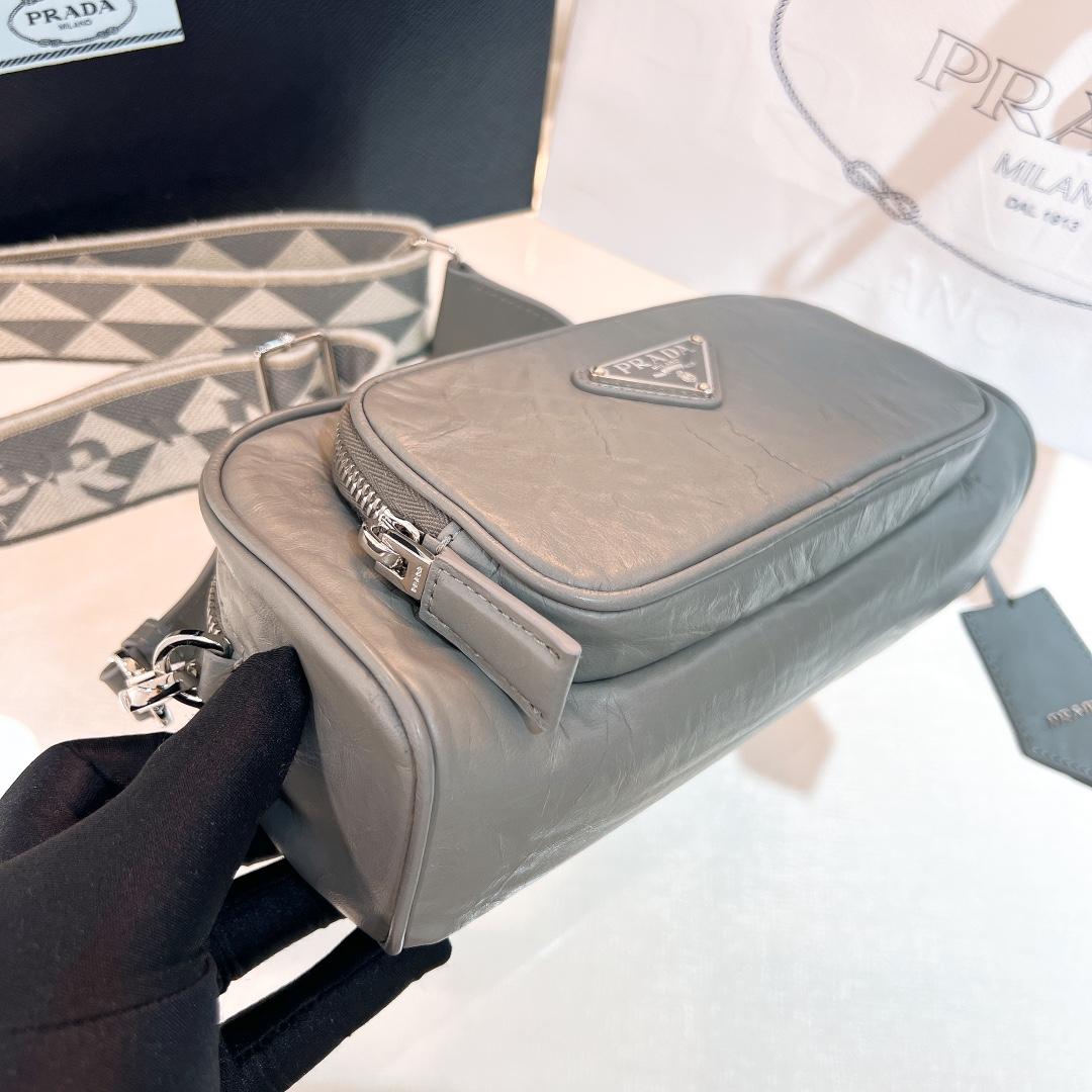 P R A D A Prada Nappa Antique Leather Multi Pocket Shoulder 레플리카 24번 이미지 - Bag | 세미샵 레플리카 사이트