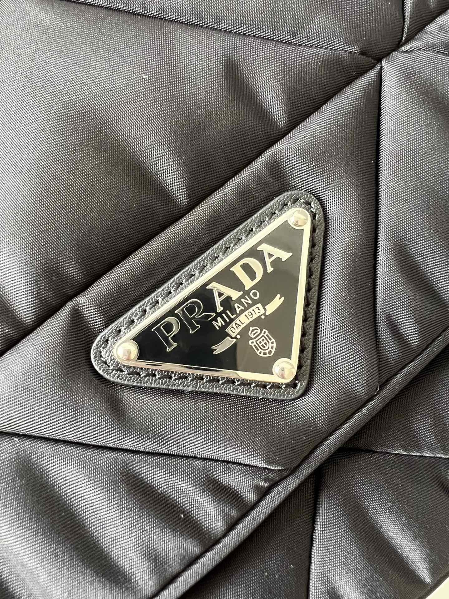 P R A D A Prada Padded Re-Nylon Shoulder 레플리카 13번 이미지 - Bag | 세미샵 레플리카 사이트