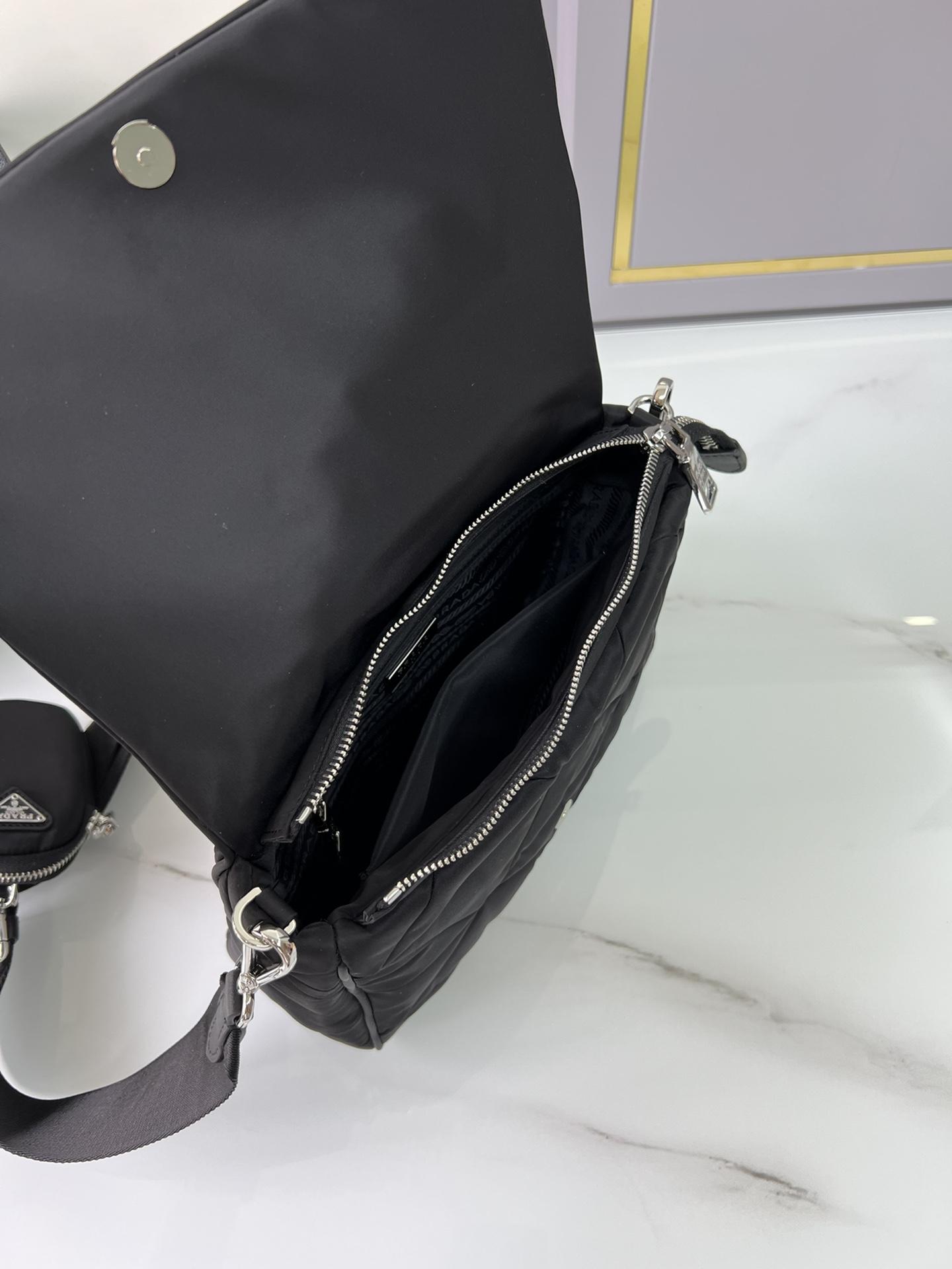 P R A D A Prada Padded Re-Nylon Shoulder 레플리카 15번 이미지 - Bag | 세미샵 레플리카 사이트