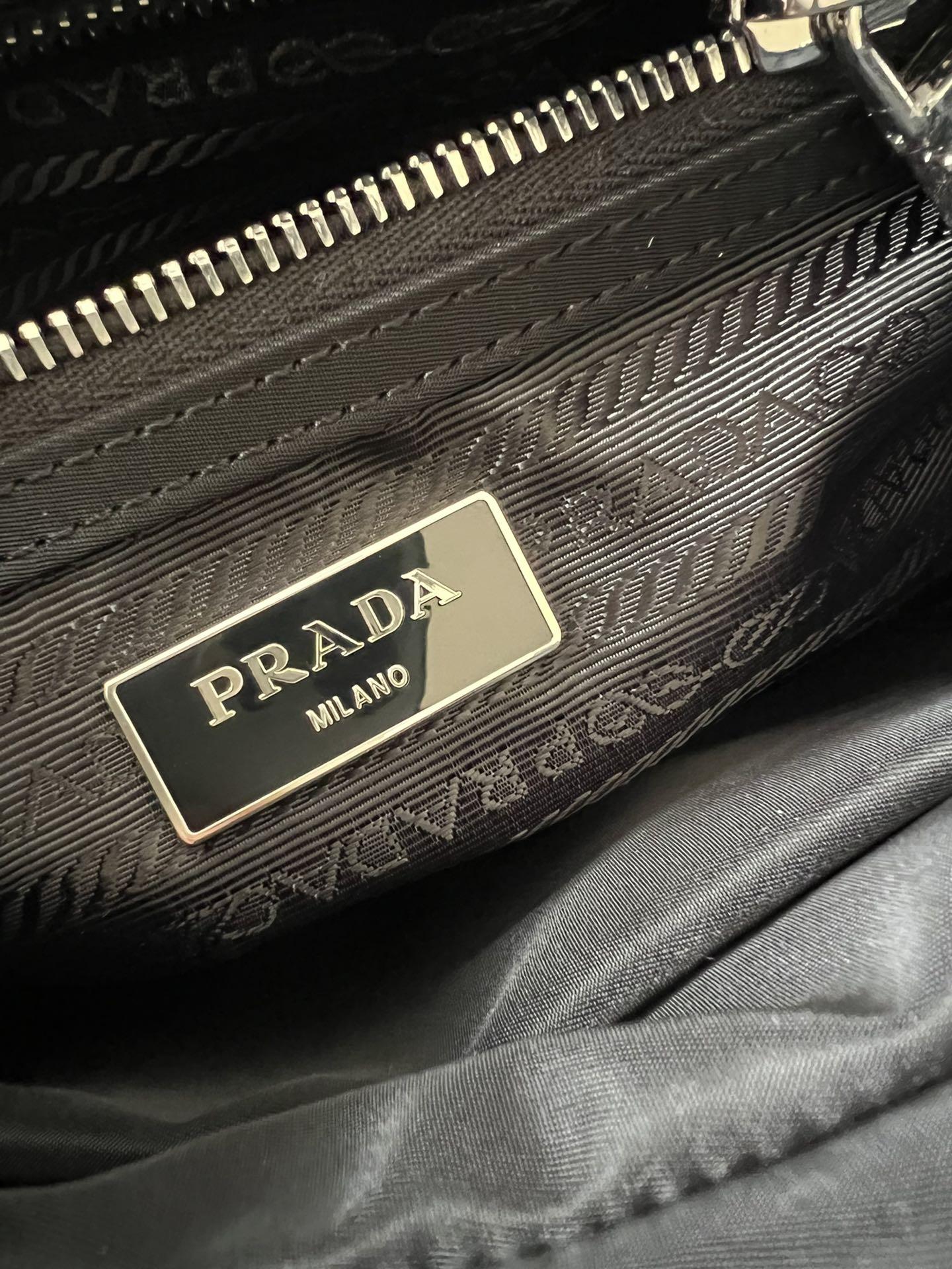 P R A D A Prada Padded Re-Nylon Shoulder 레플리카 16번 이미지 - Bag | 세미샵 레플리카 사이트