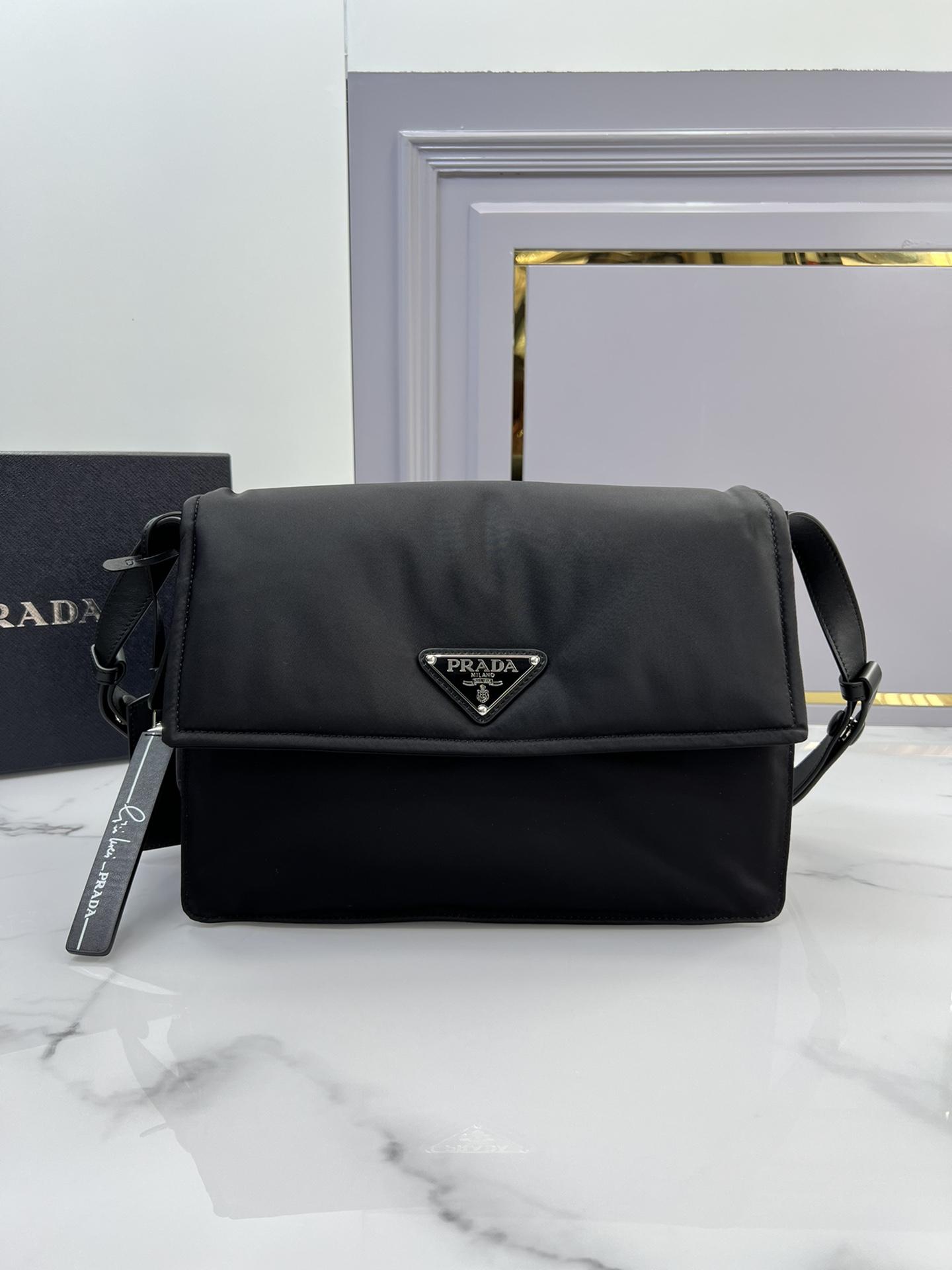 P R A D A Prada Padded Re - Nylon Shoulder 레플리카 1번 이미지 - Bag | 세미샵 레플리카 사이트