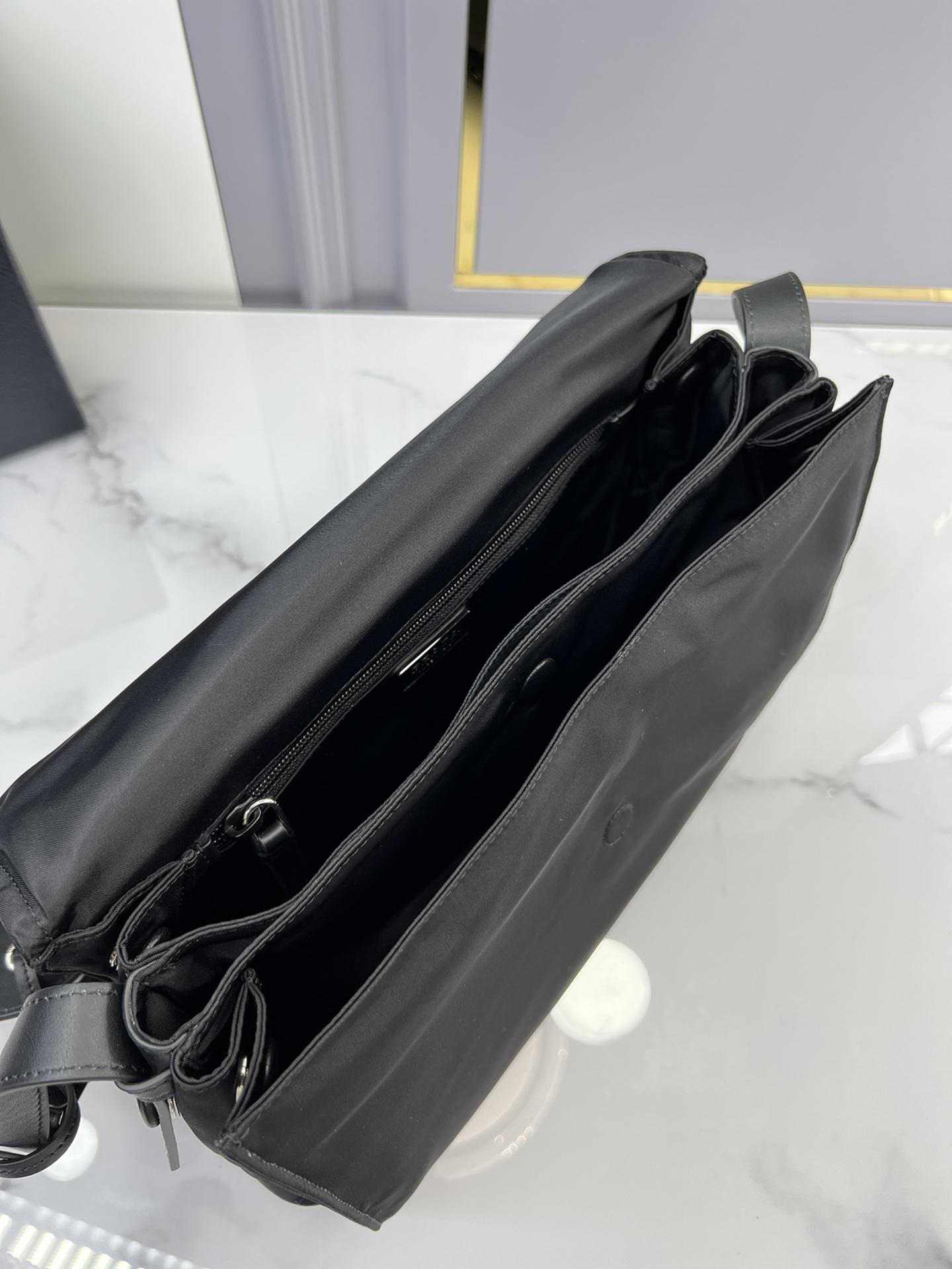 P R A D A Prada Padded Re - Nylon Shoulder 레플리카 7번 이미지 - Bag | 세미샵 레플리카 사이트