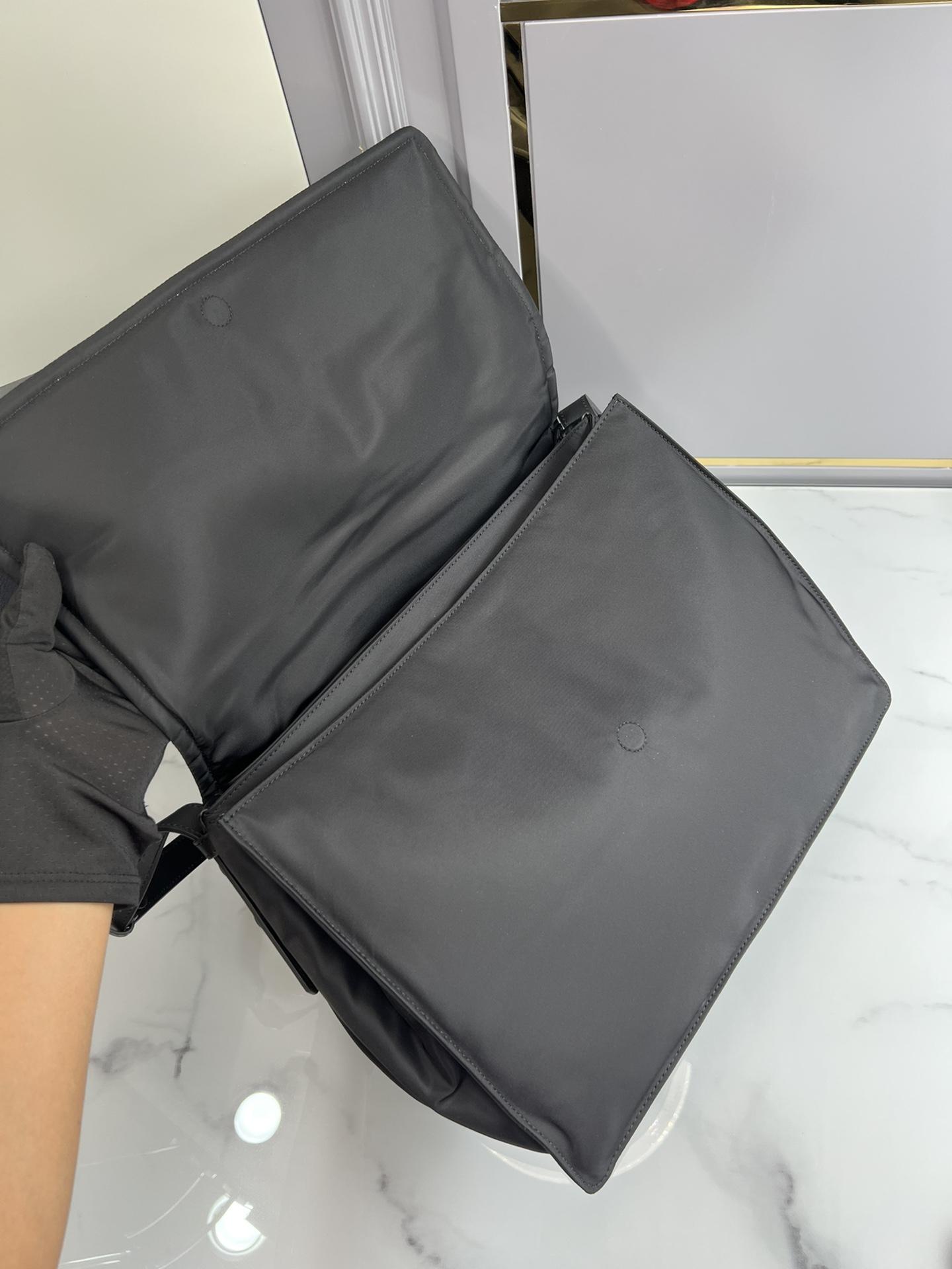 P R A D A Prada Padded Re - Nylon Shoulder 레플리카 14번 이미지 - Bag | 세미샵 레플리카 사이트