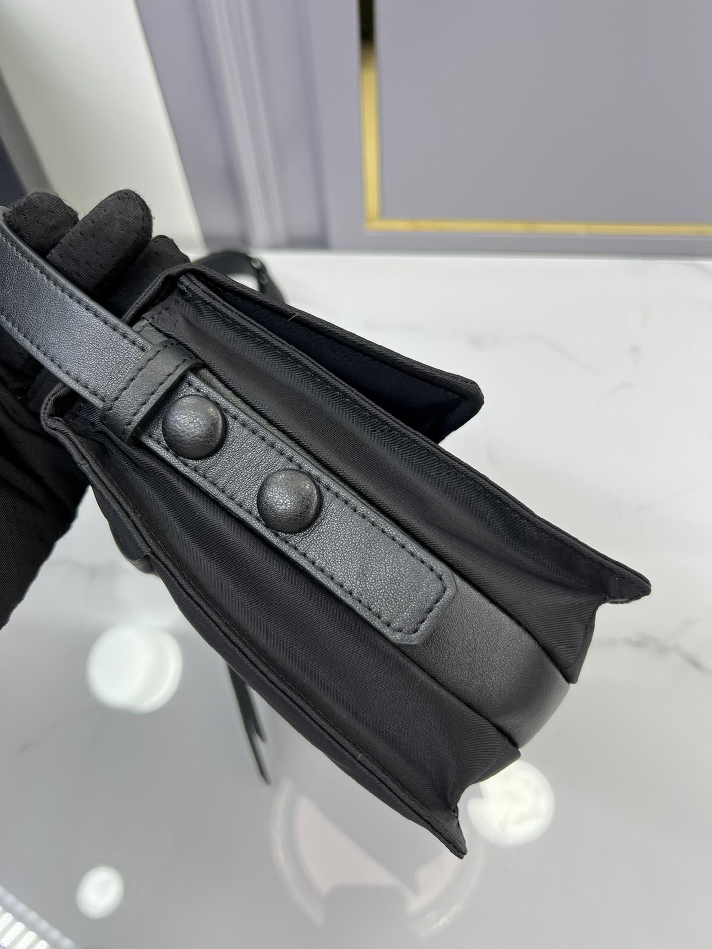 P R A D A Prada Padded Re - Nylon Shoulder 레플리카 19번 이미지 - Bag | 세미샵 레플리카 사이트