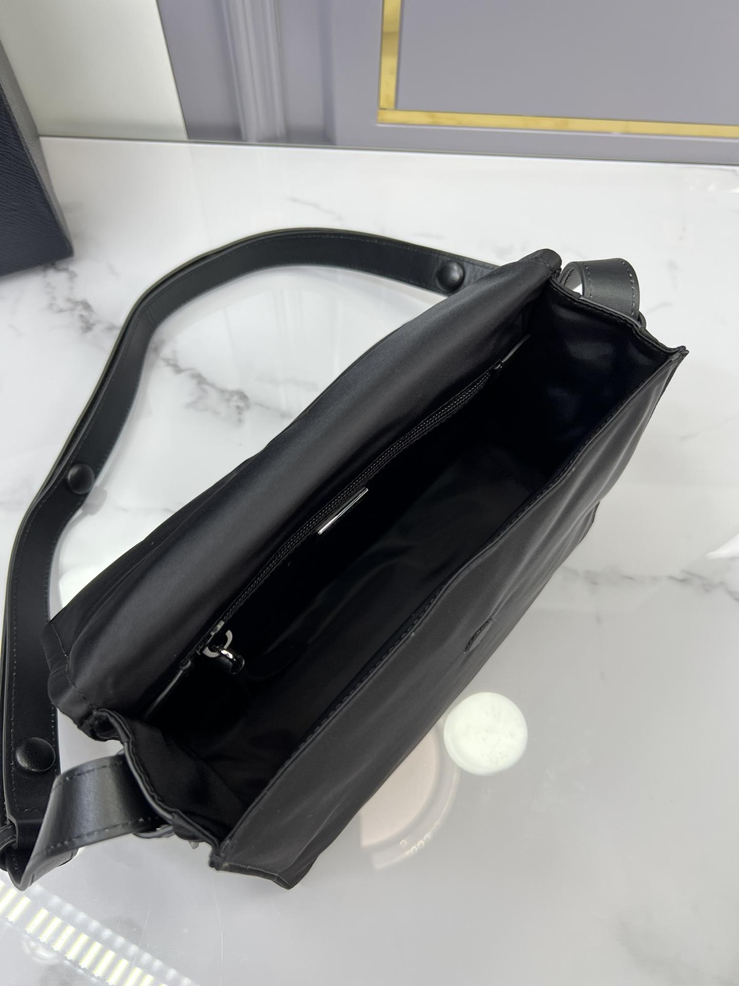 P R A D A Prada Padded Re - Nylon Shoulder 레플리카 23번 이미지 - Bag | 세미샵 레플리카 사이트