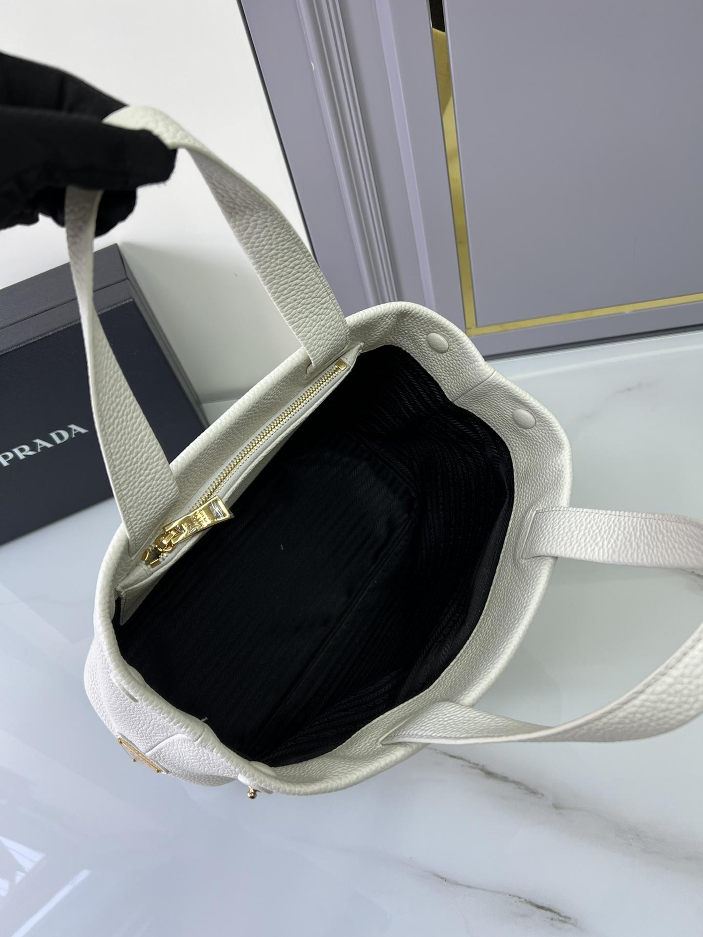 P R A D A Prada Perforate Logo Leather Tote 레플리카 7번 이미지 - Bag | 세미샵 레플리카 사이트