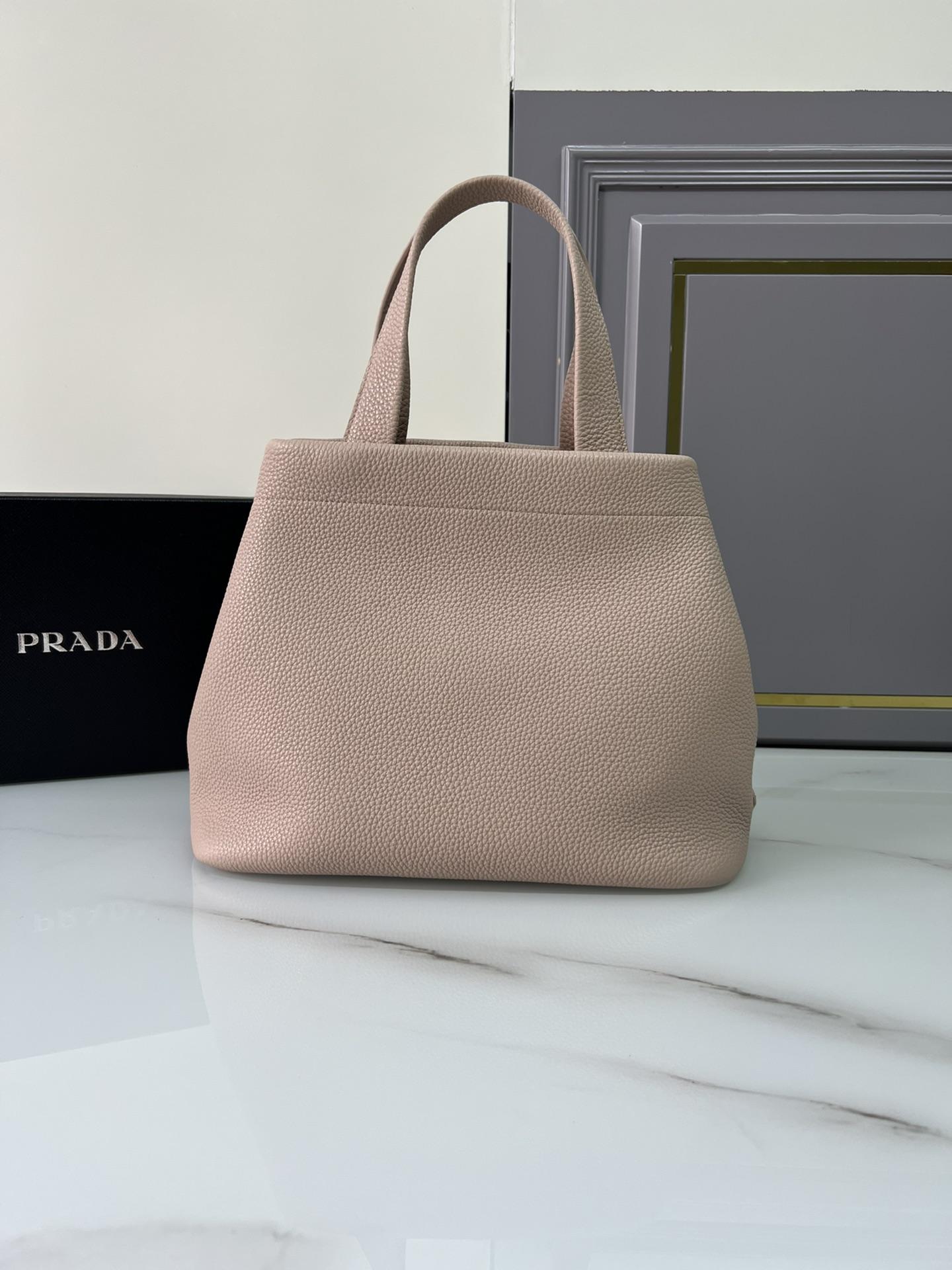 P R A D A Prada Perforate Logo Leather Tote 레플리카 10번 이미지 - Bag | 세미샵 레플리카 사이트