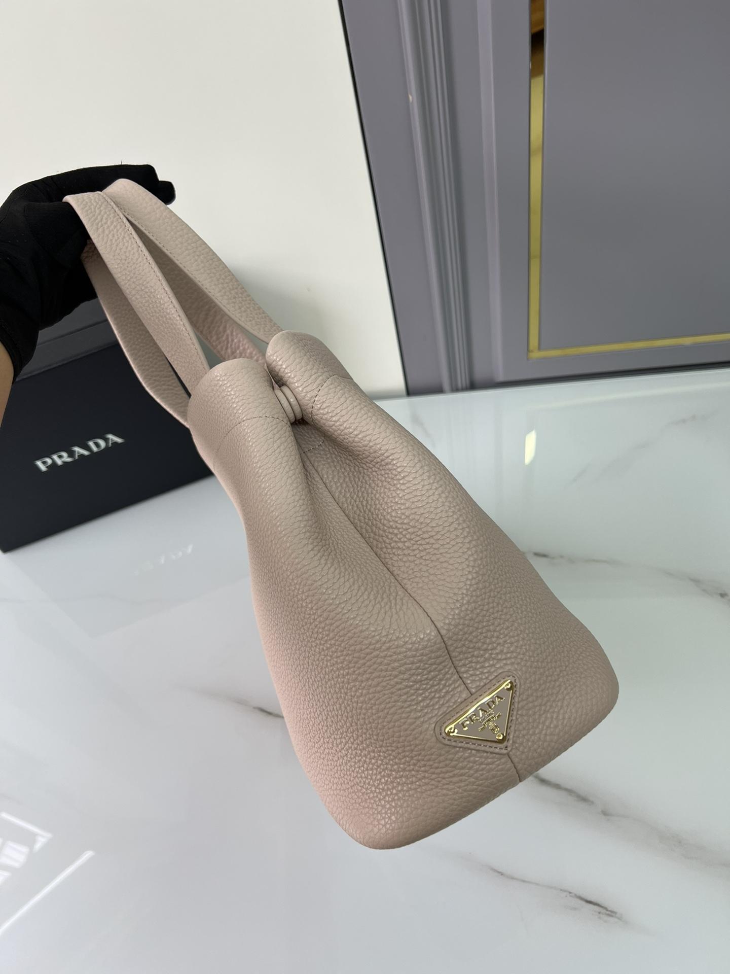 P R A D A Prada Perforate Logo Leather Tote 레플리카 11번 이미지 - Bag | 세미샵 레플리카 사이트