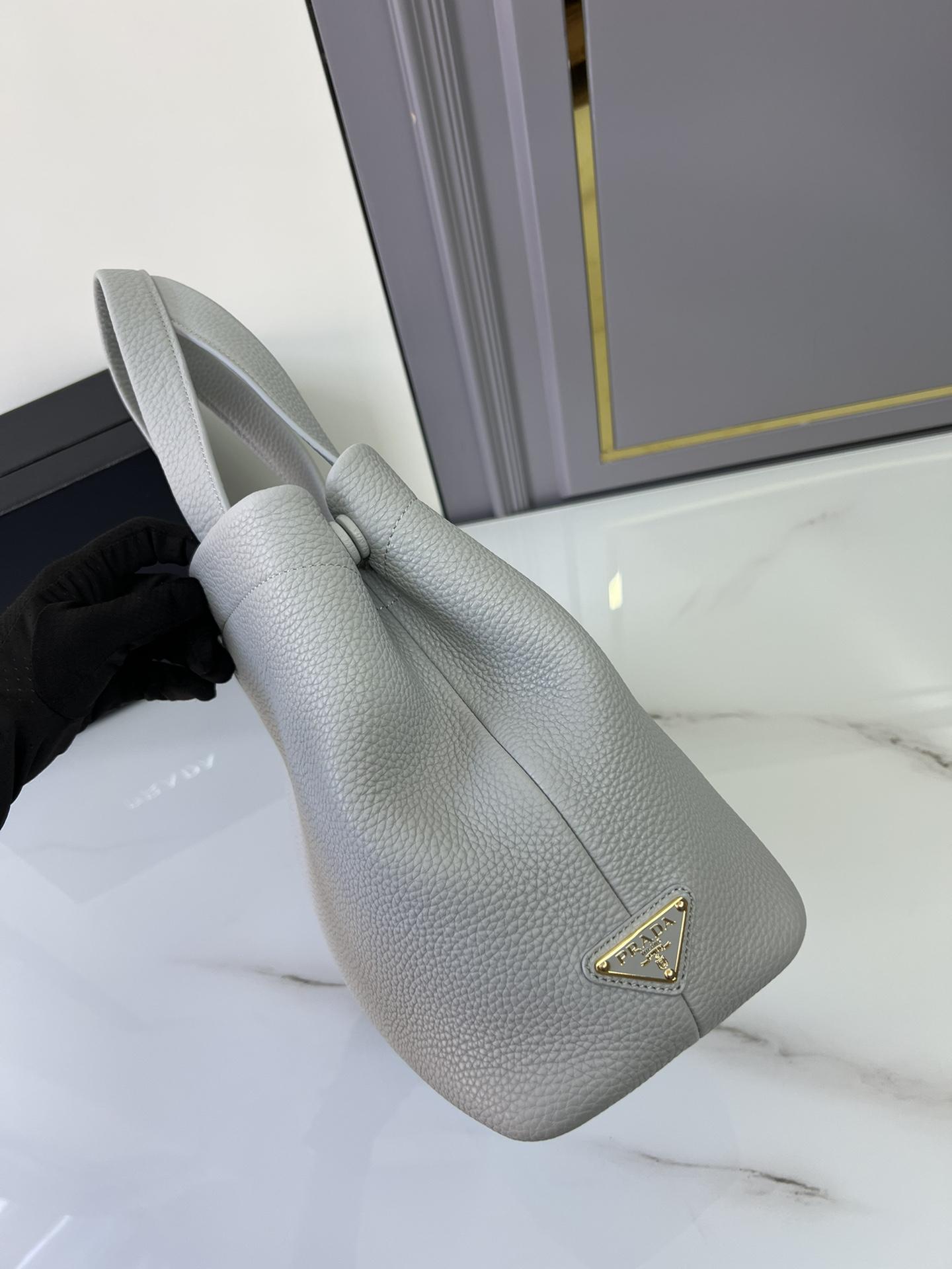 P R A D A Prada Perforate Logo Leather Tote 레플리카 19번 이미지 - Bag | 세미샵 레플리카 사이트