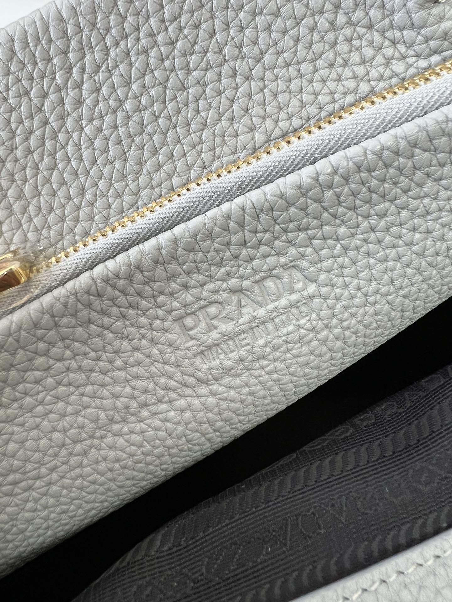 P R A D A Prada Perforate Logo Leather Tote 레플리카 24번 이미지 - Bag | 세미샵 레플리카 사이트
