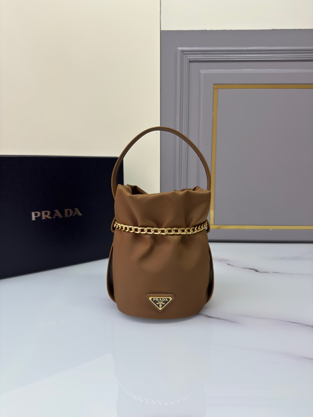 P R A D A Prada Petit Sac Noir Re-Nylon Bucket 레플리카 2번 이미지 - Bag | 세미샵 레플리카 사이트