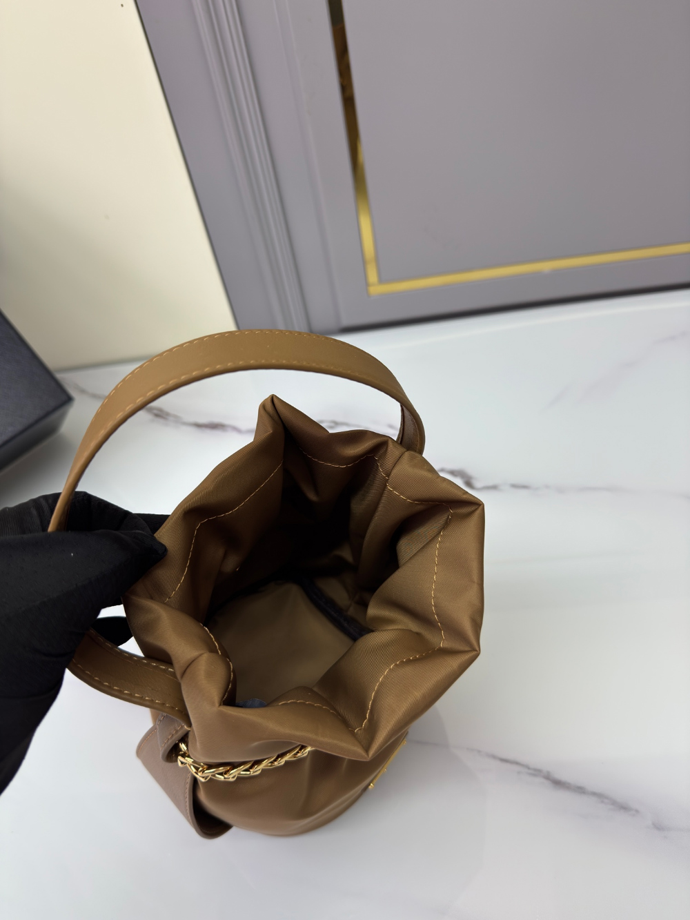 P R A D A Prada Petit Sac Noir Re-Nylon Bucket 레플리카 7번 이미지 - Bag | 세미샵 레플리카 사이트