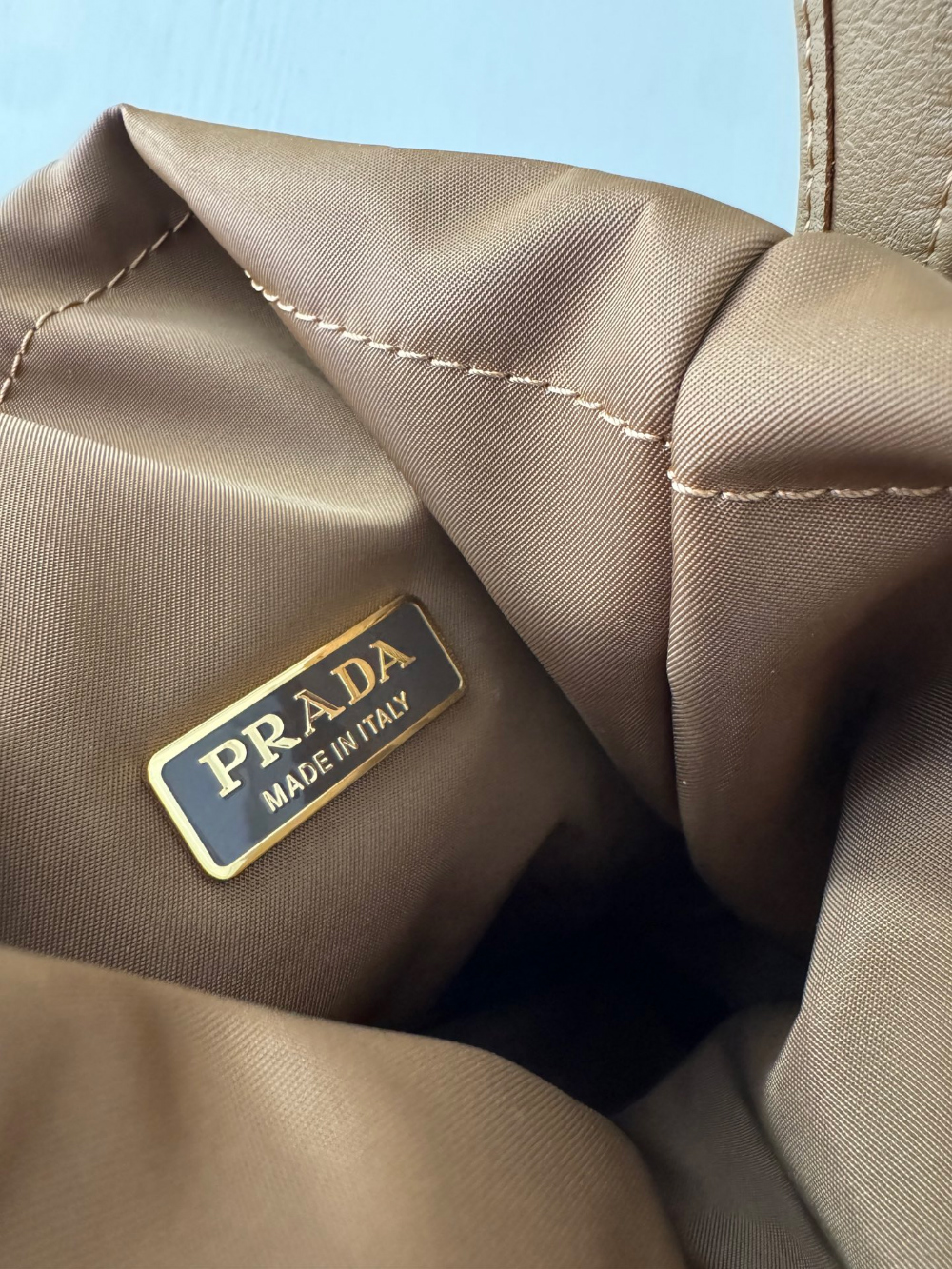 P R A D A Prada Petit Sac Noir Re-Nylon Bucket 레플리카 8번 이미지 - Bag | 세미샵 레플리카 사이트