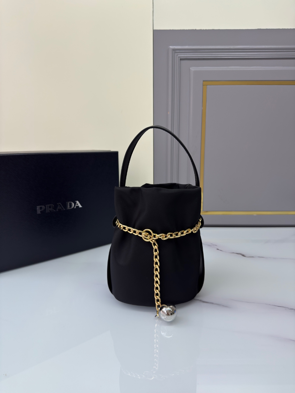 P R A D A Prada Petit Sac Noir Re-Nylon Bucket 레플리카 11번 이미지 - Bag | 세미샵 레플리카 사이트