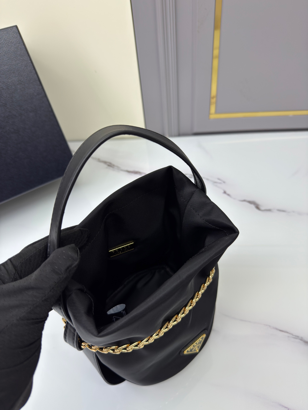 P R A D A Prada Petit Sac Noir Re-Nylon Bucket 레플리카 15번 이미지 - Bag | 세미샵 레플리카 사이트